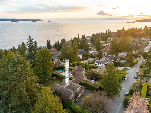 2618-lawson-avenue-dundarave-west-vancouver-39 at 2618 Lawson Avenue, Dundarave, West Vancouver