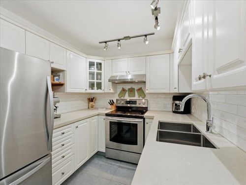 155-e-3rd-street-lower-lonsdale-north-vancouver-19 at 112 - 155 E 3rd Street, Lower Lonsdale, North Vancouver