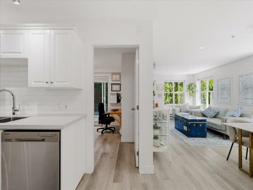 155-e-3rd-street-lower-lonsdale-north-vancouver-22 at 112 - 155 E 3rd Street, Lower Lonsdale, North Vancouver