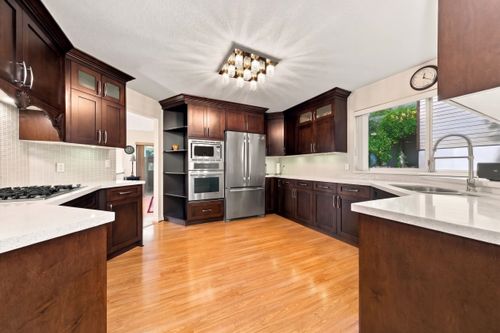 1523-lawson-avenue-ambleside-west-vancouver-10 at 1523 Lawson Avenue, Ambleside, West Vancouver
