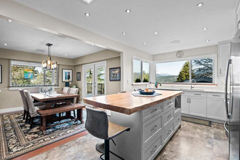 2236-park-crescent-chineside-coq at 2236 Park Crescent, Chineside, Coquitlam