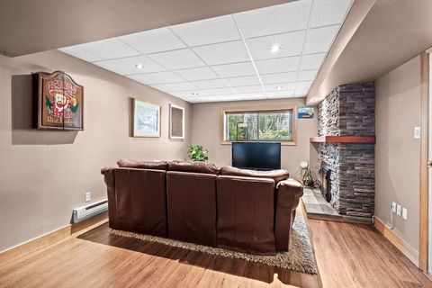 2236-park-crescent-chineside-coq at 2236 Park Crescent, Chineside, Coquitlam