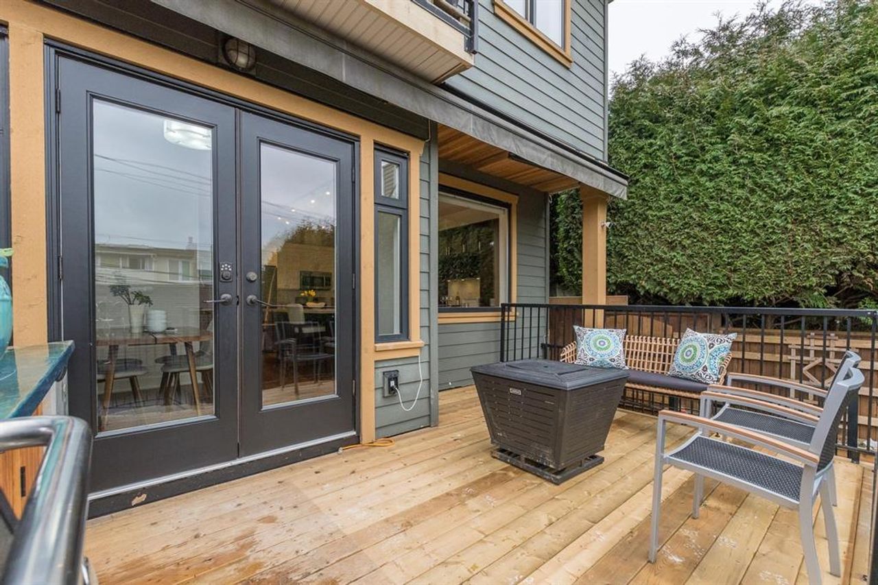 deck-3 at 269 E 4th Avenue, Lower Lonsdale, North Vancouver deck-3 at 269 E 4th Avenue, Lower Lonsdale, North Vancouver