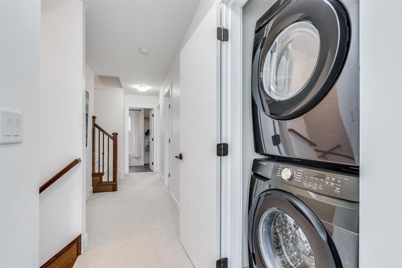 laundry at 269 E 4th Avenue, Lower Lonsdale, North Vancouver laundry at 269 E 4th Avenue, Lower Lonsdale, North Vancouver