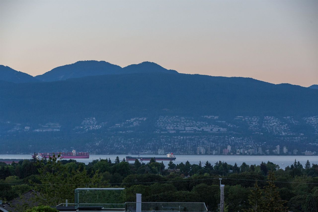 3262-w-21st-avenue-dunbar-vancouver-west-36 at 3262 W 21st Avenue, Dunbar, Vancouver West 3262-w-21st-avenue-dunbar-vancouver-west-36 at 3262 W 21st Avenue, Dunbar, Vancouver West