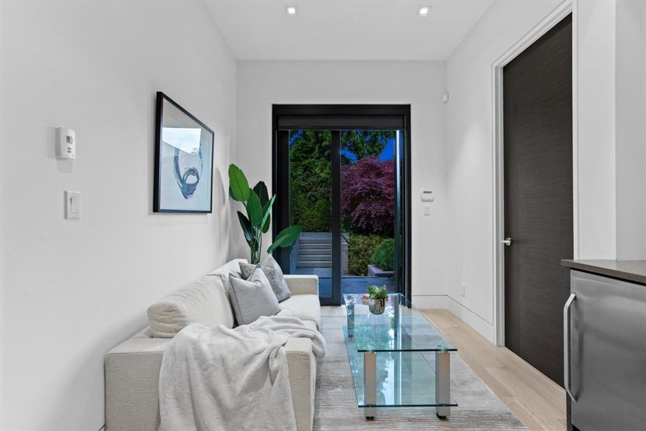 262721063-24 at 3598 Creery Avenue, West Bay, West Vancouver 262721063-24 at 3598 Creery Avenue, West Bay, West Vancouver