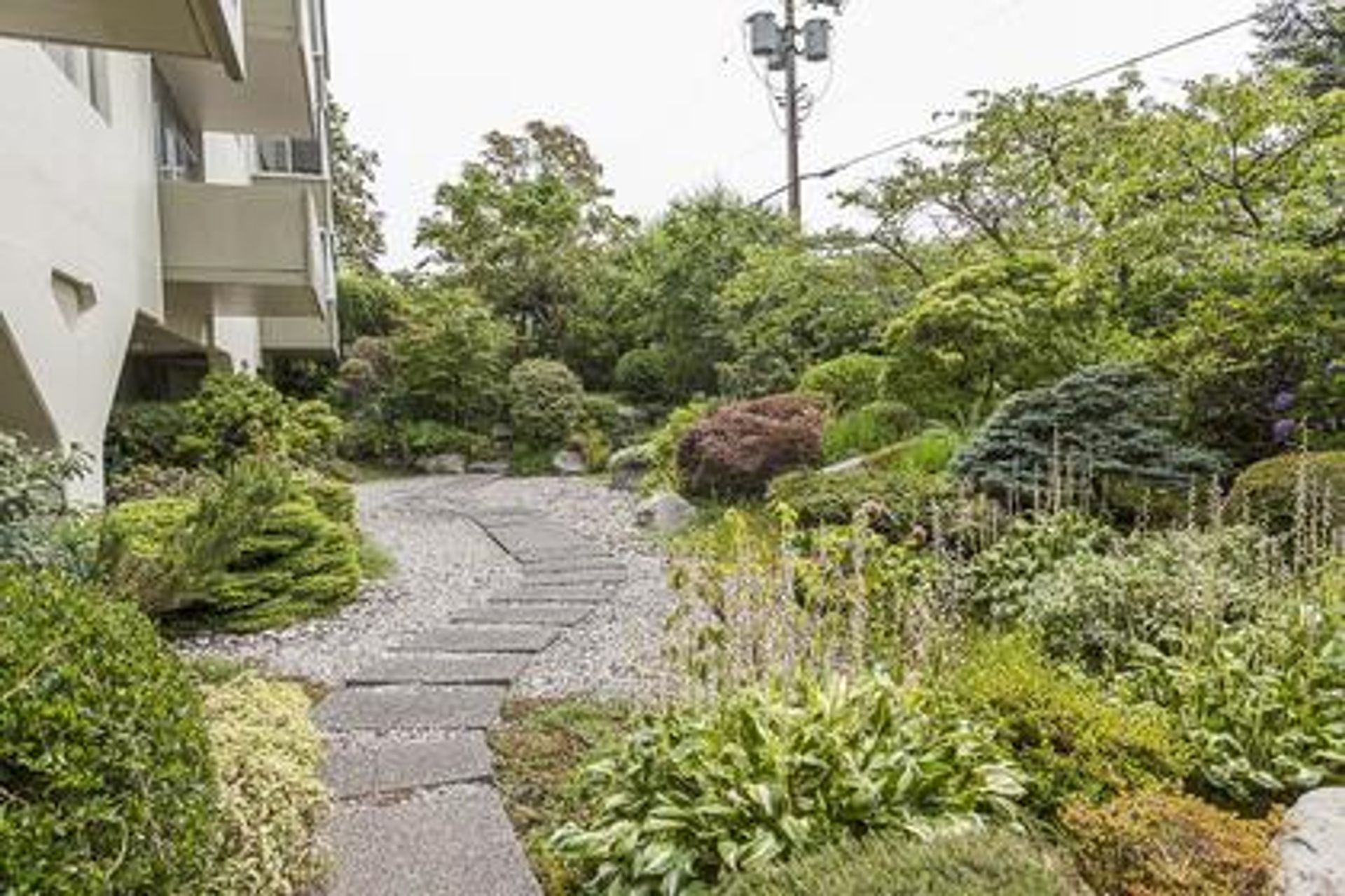 1425esquimaltgardens-1 at 406 - 1425 Esquimal Ave, Ambleside, West Vancouver 1425esquimaltgardens-1 at 406 - 1425 Esquimal Ave, Ambleside, West Vancouver