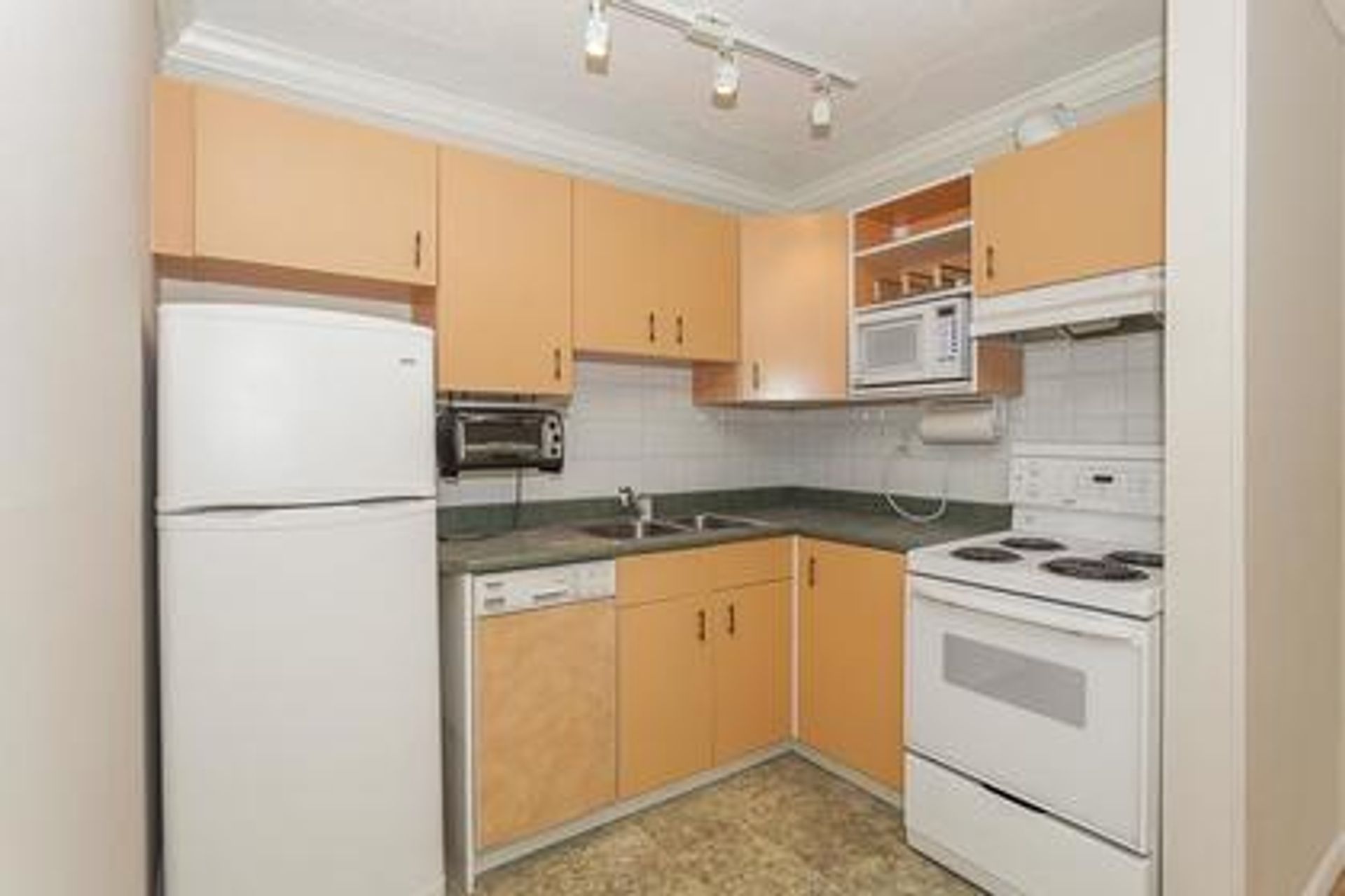 1425esquimaltkitchen1-1 at 406 - 1425 Esquimal Ave, Ambleside, West Vancouver 1425esquimaltkitchen1-1 at 406 - 1425 Esquimal Ave, Ambleside, West Vancouver