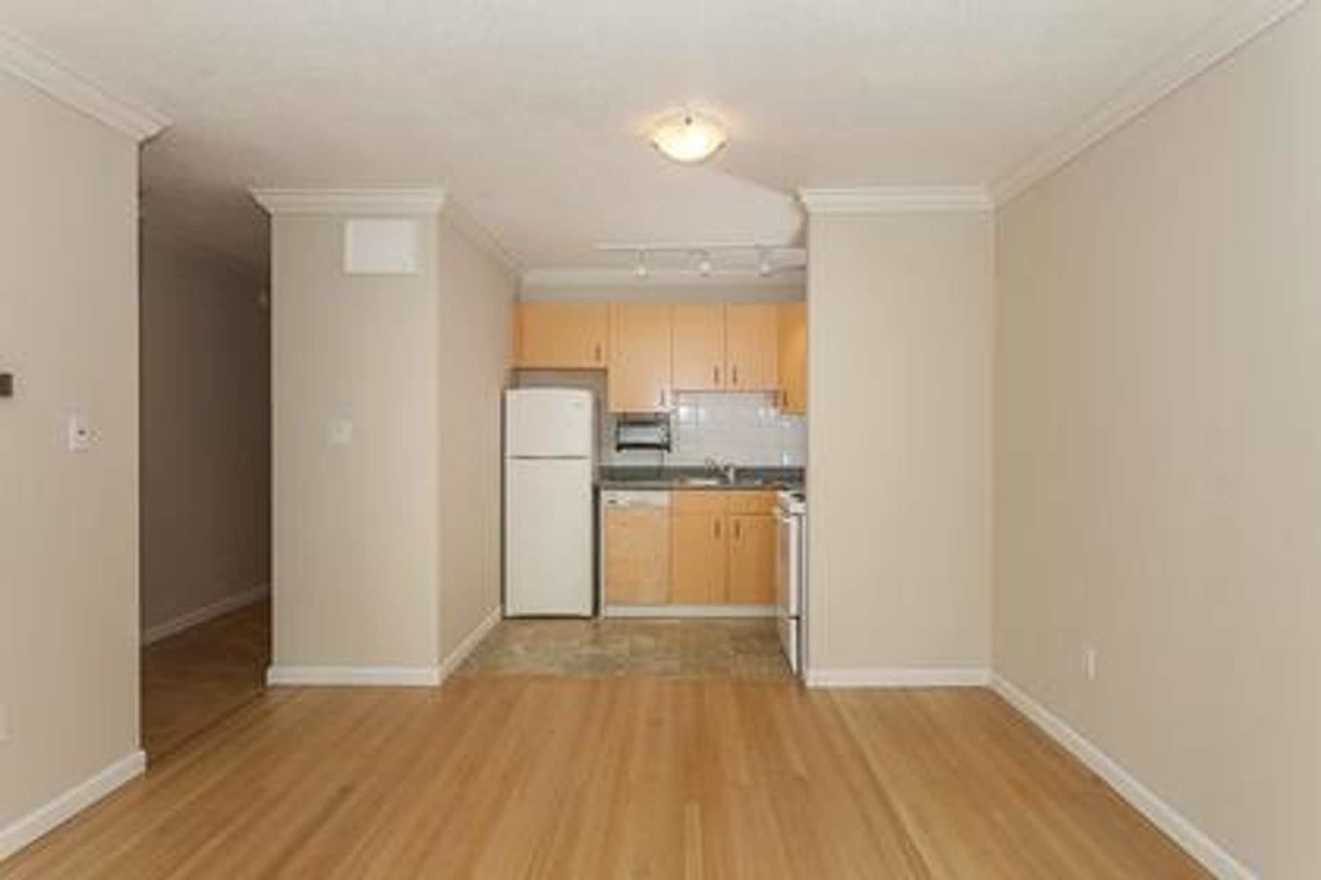 1425esquimaltkitchen2-1 at 406 - 1425 Esquimal Ave, Ambleside, West Vancouver 1425esquimaltkitchen2-1 at 406 - 1425 Esquimal Ave, Ambleside, West Vancouver