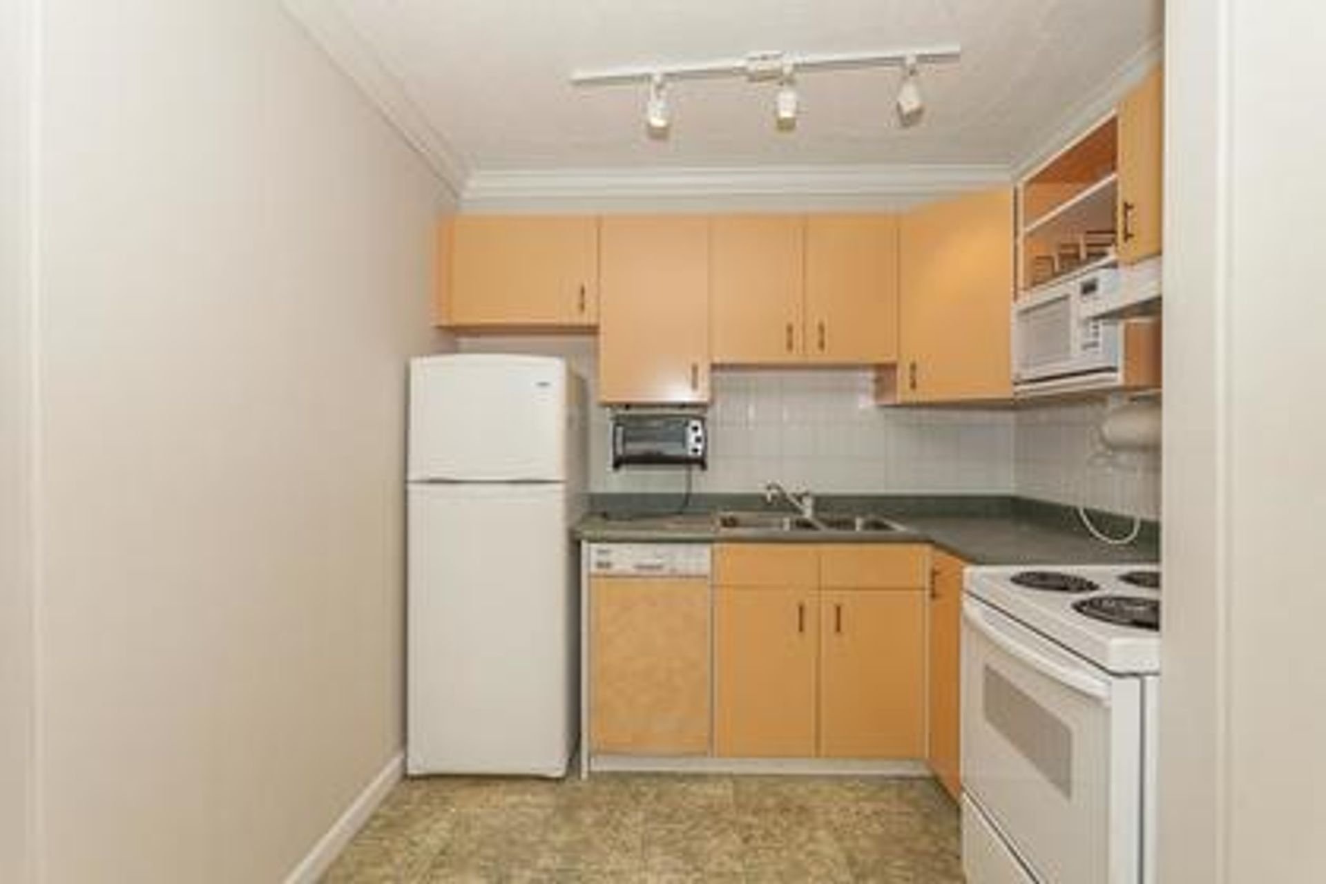 1425esquimaltkitchen3-1 at 406 - 1425 Esquimal Ave, Ambleside, West Vancouver 1425esquimaltkitchen3-1 at 406 - 1425 Esquimal Ave, Ambleside, West Vancouver