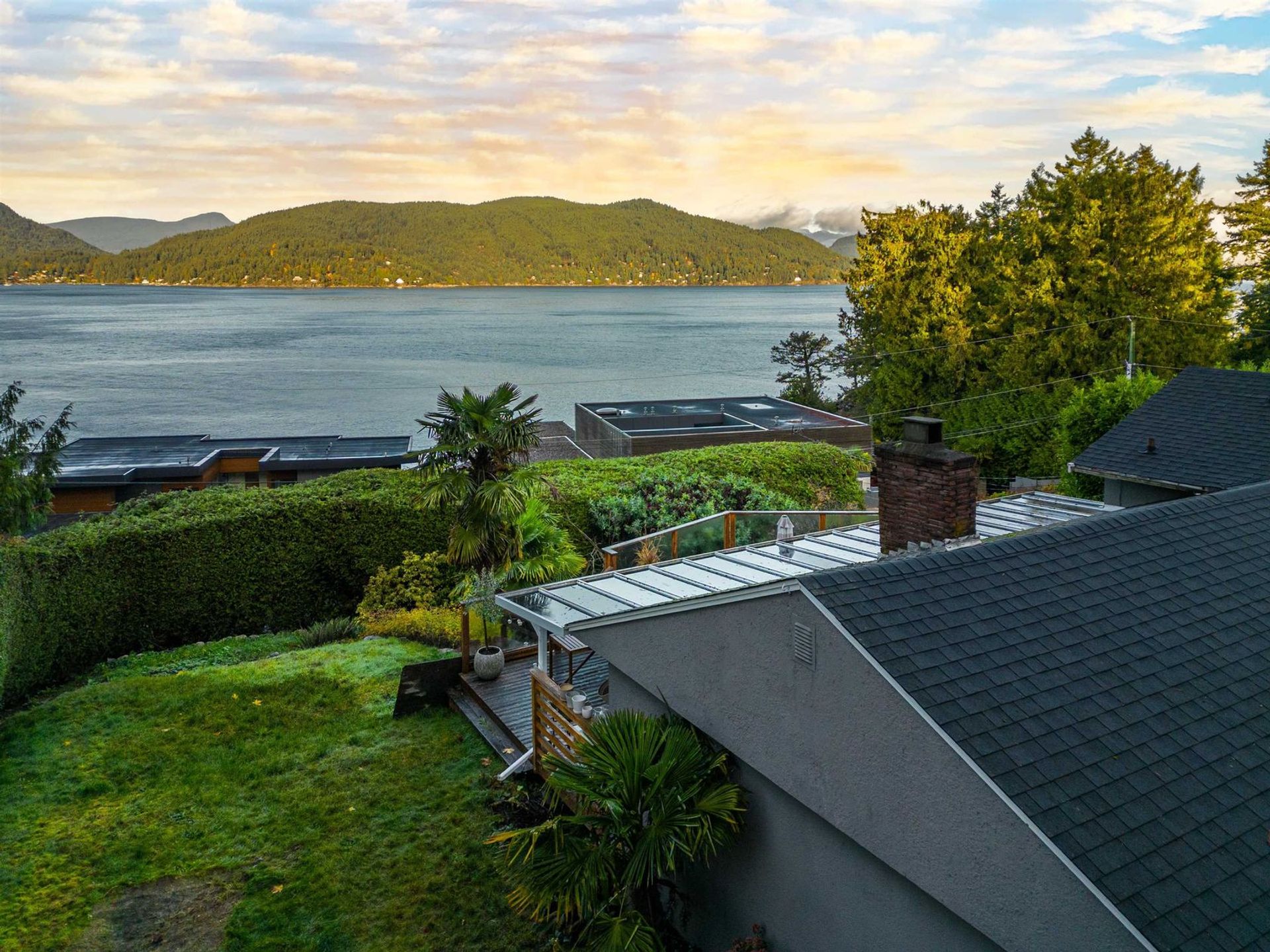 7195-rockland-wynd-whytecliff-west-vancouver-05 at 7195 Rockland Wynd, Whytecliff, West Vancouver 7195-rockland-wynd-whytecliff-west-vancouver-05 at 7195 Rockland Wynd, Whytecliff, West Vancouver