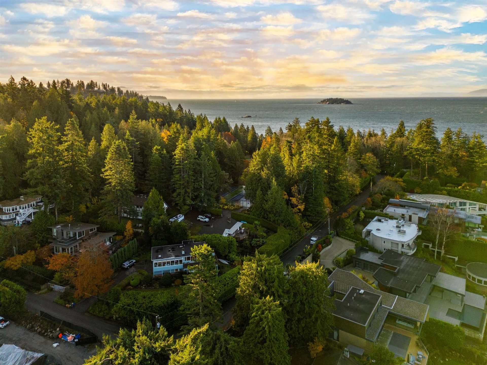 7195-rockland-wynd-whytecliff-west-vancouver-11 at 7195 Rockland Wynd, Whytecliff, West Vancouver 7195-rockland-wynd-whytecliff-west-vancouver-11 at 7195 Rockland Wynd, Whytecliff, West Vancouver