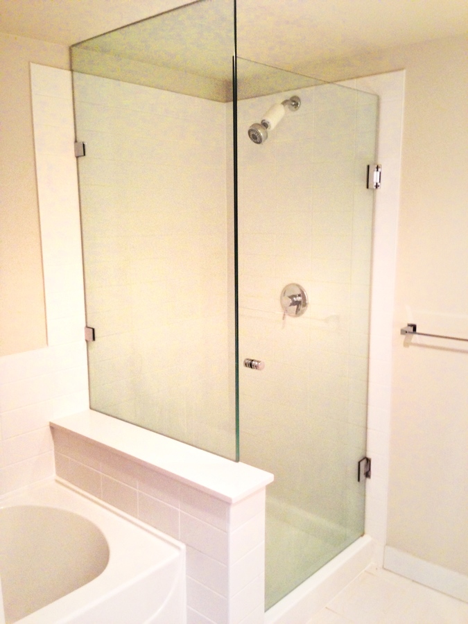 Shower at 519 - 1133 Homer, Yaletown, Vancouver West Shower at 519 - 1133 Homer, Yaletown, Vancouver West