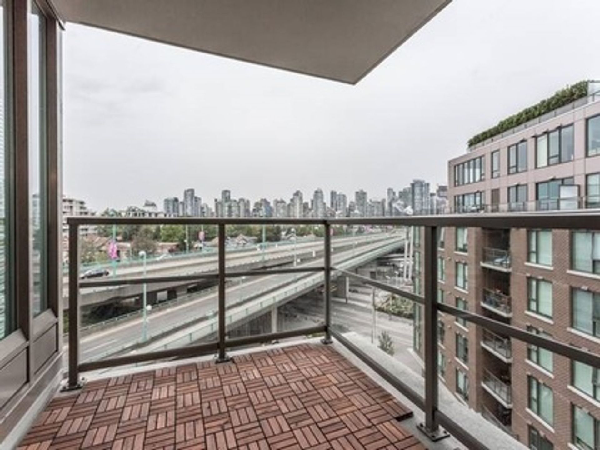 image-262024635-9-1 at 704 - 445 W 2nd Avenue, False Creek, Vancouver West image-262024635-9-1 at 704 - 445 W 2nd Avenue, False Creek, Vancouver West