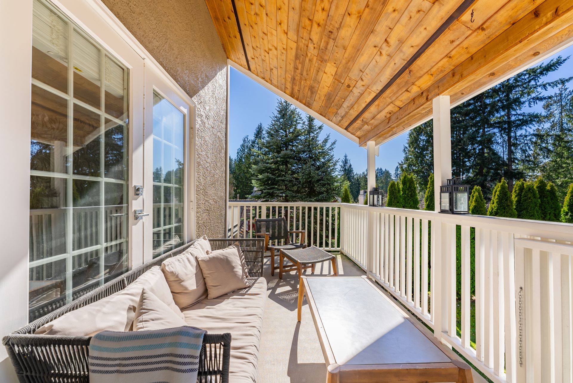 5732 Westport Court covered patio at 5732 Westport Court, Eagle Harbour, West Vancouver 5732 Westport Court covered patio at 5732 Westport Court, Eagle Harbour, West Vancouver