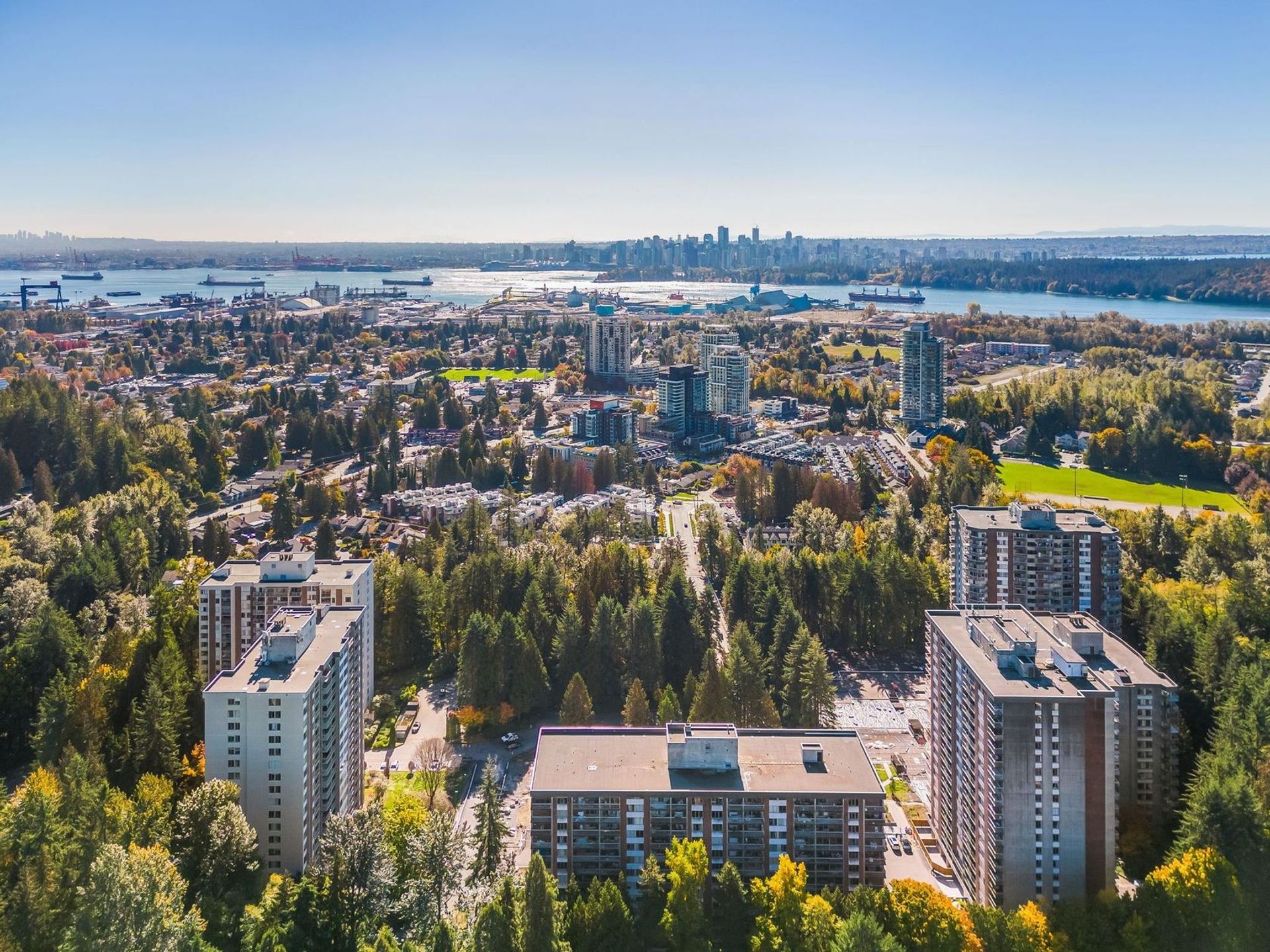 2016-fullerton-avenue-pemberton-nv-north-vancouver-03 at 1802 - 2016 Fullerton Avenue, Pemberton NV, North Vancouver 2016-fullerton-avenue-pemberton-nv-north-vancouver-03 at 1802 - 2016 Fullerton Avenue, Pemberton NV, North Vancouver