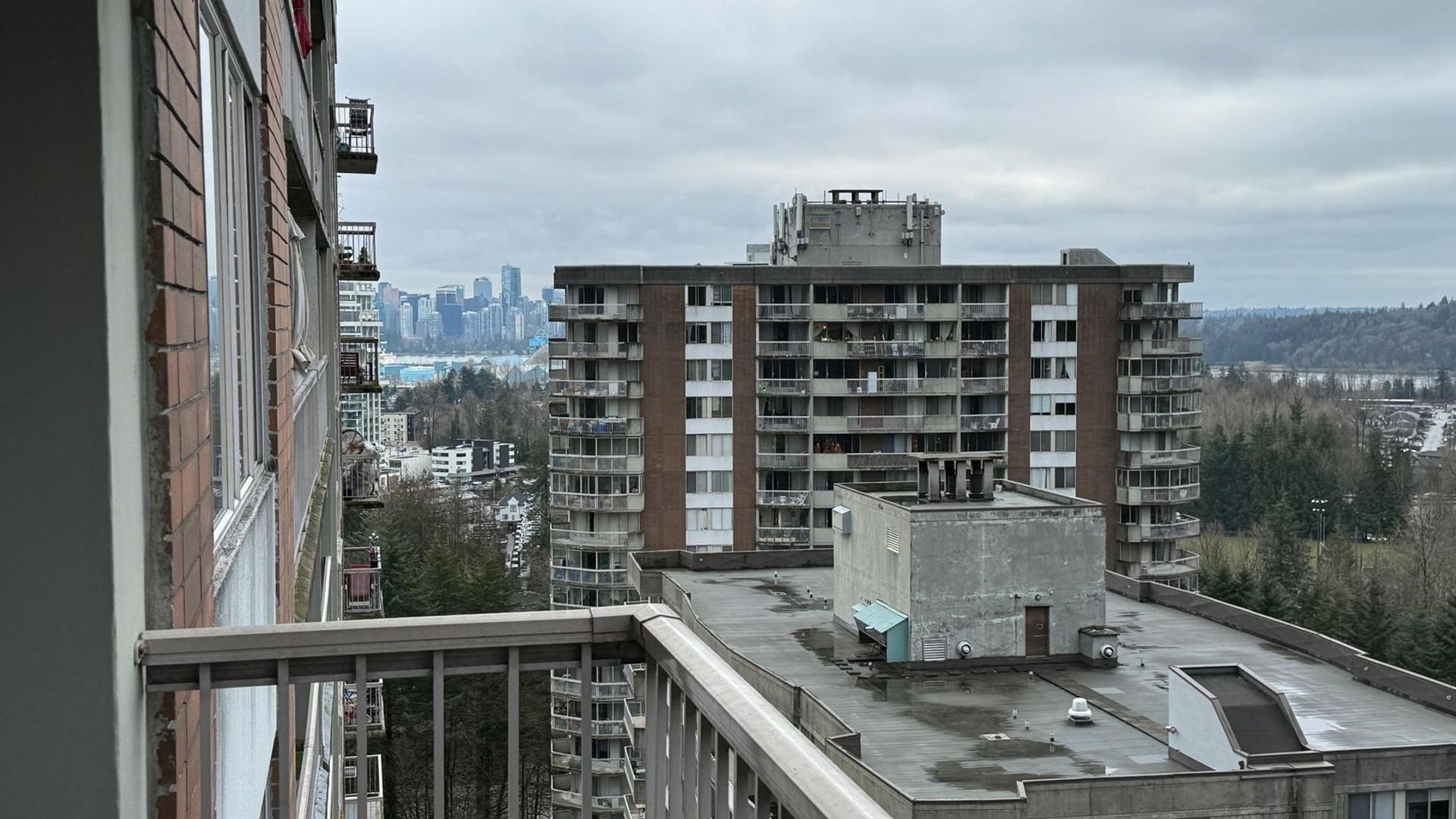 2016-fullerton-avenue-pemberton-nv-north-vancouver-08 at 1802 - 2016 Fullerton Avenue, Pemberton NV, North Vancouver 2016-fullerton-avenue-pemberton-nv-north-vancouver-08 at 1802 - 2016 Fullerton Avenue, Pemberton NV, North Vancouver