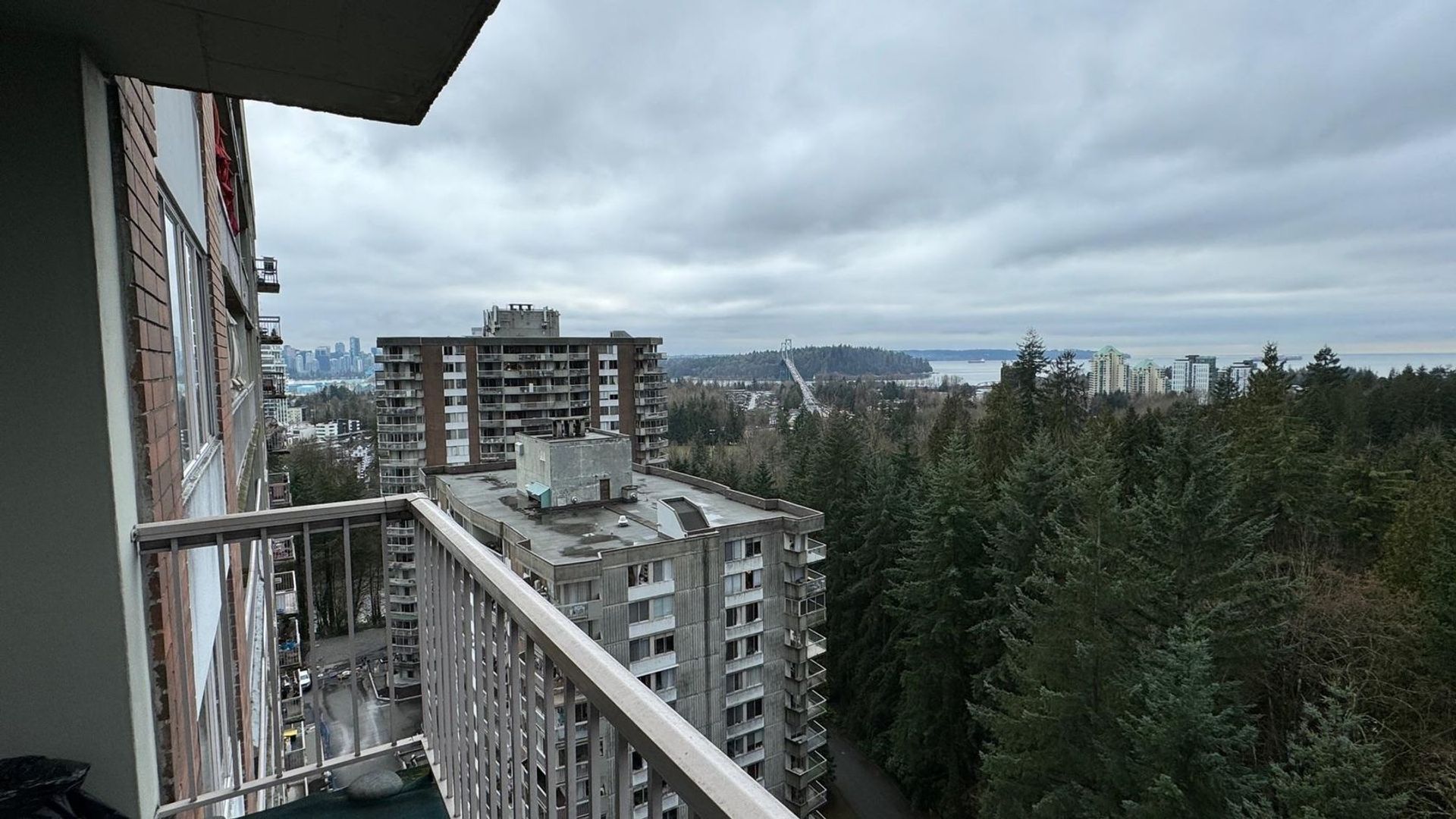 2016-fullerton-avenue-pemberton-nv-north-vancouver-09 at 1802 - 2016 Fullerton Avenue, Pemberton NV, North Vancouver 2016-fullerton-avenue-pemberton-nv-north-vancouver-09 at 1802 - 2016 Fullerton Avenue, Pemberton NV, North Vancouver