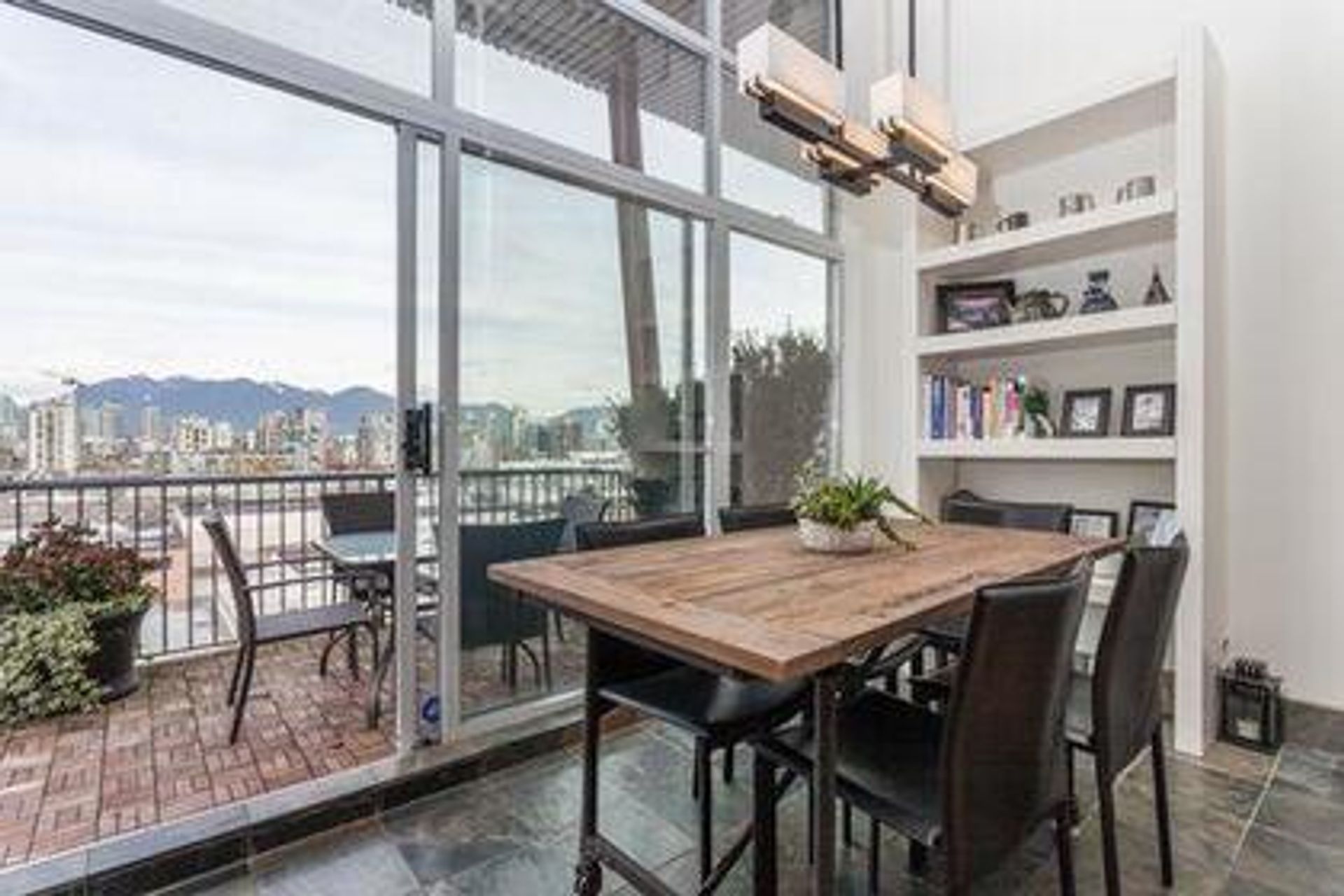 dining1-1 at 401 - 138 W 6th Avenue, Mount Pleasant VW, Vancouver West dining1-1 at 401 - 138 W 6th Avenue, Mount Pleasant VW, Vancouver West