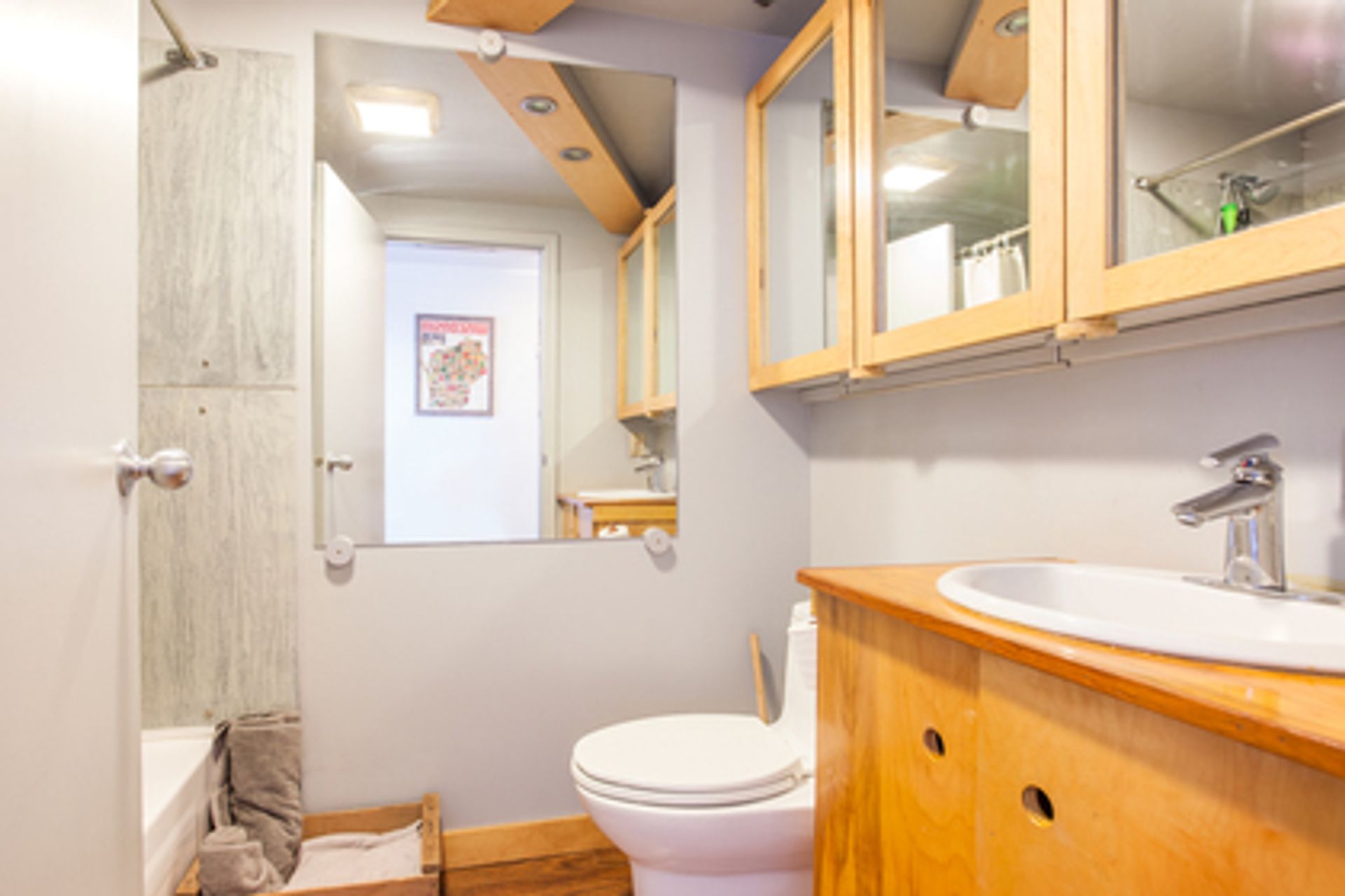 mls-bathroom at 431 - 350 E 2nd Avenue, Mount Pleasant VE, Vancouver East mls-bathroom at 431 - 350 E 2nd Avenue, Mount Pleasant VE, Vancouver East