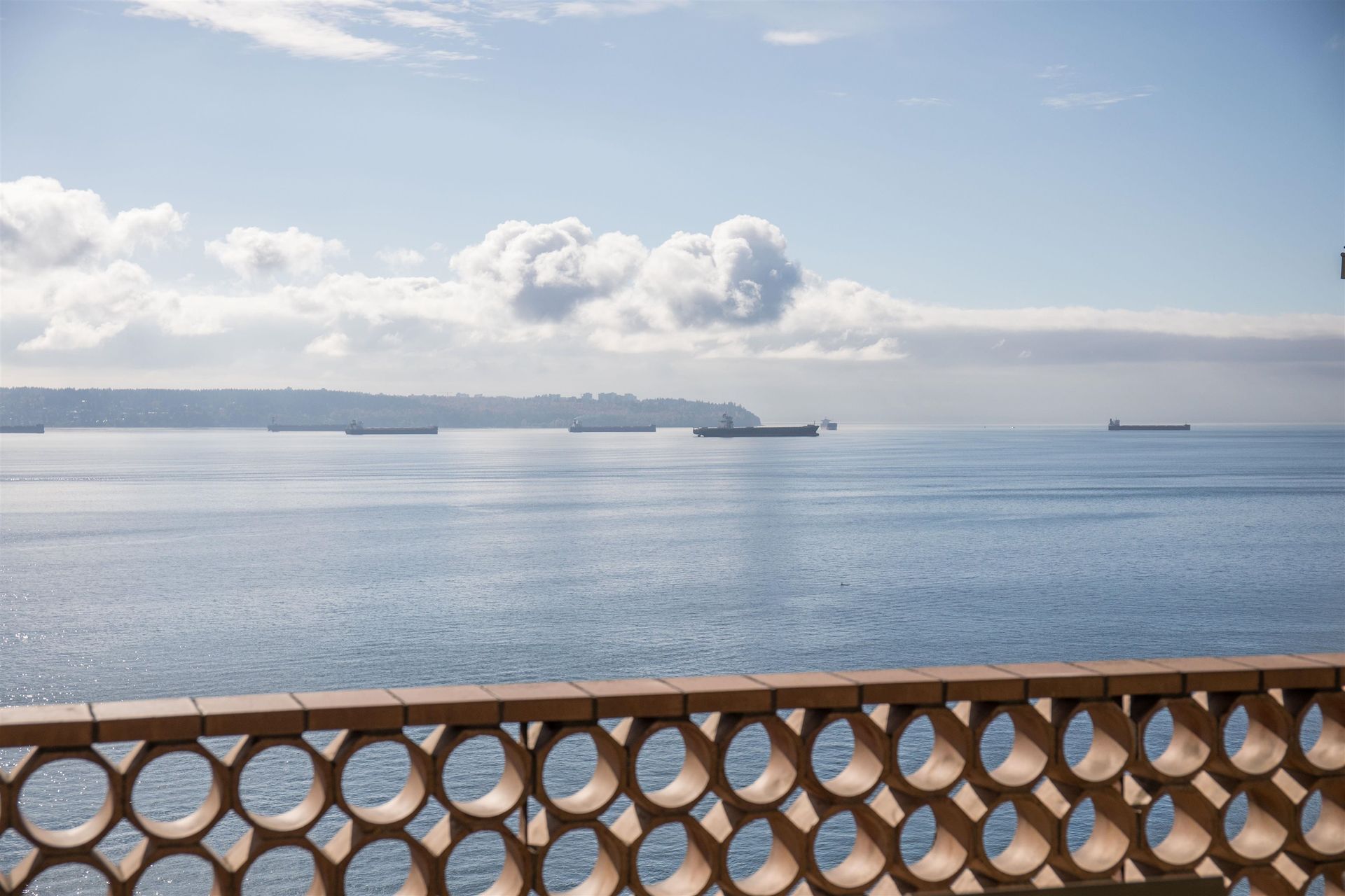 902 - 2135 Argyle Avenue, Dundarave, West Vancouver photo number 1