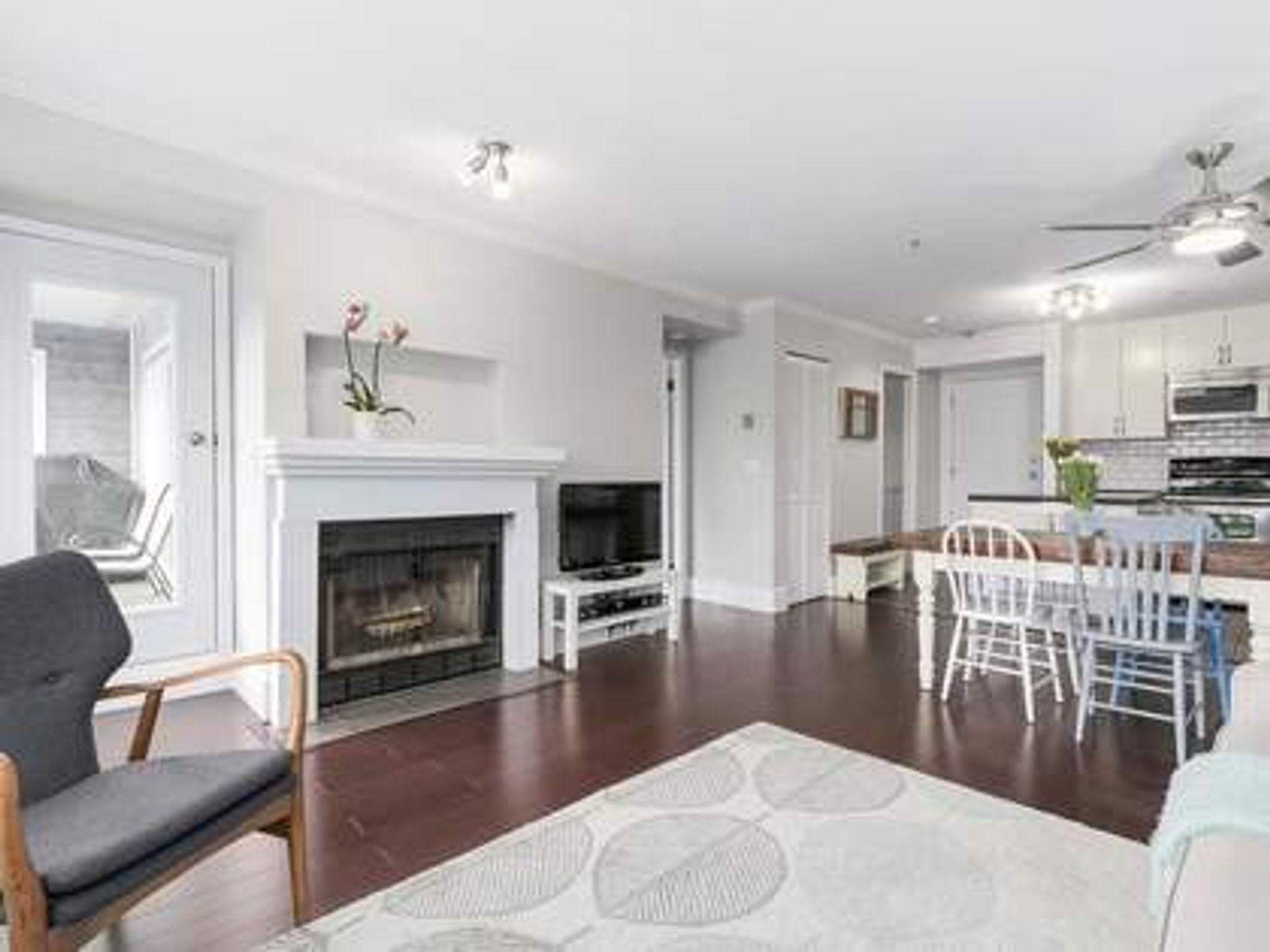 2110-york-avenue-106-28-07-1 at 302 - 2110 York Avenue, Kitsilano, Vancouver West 2110-york-avenue-106-28-07-1 at 302 - 2110 York Avenue, Kitsilano, Vancouver West