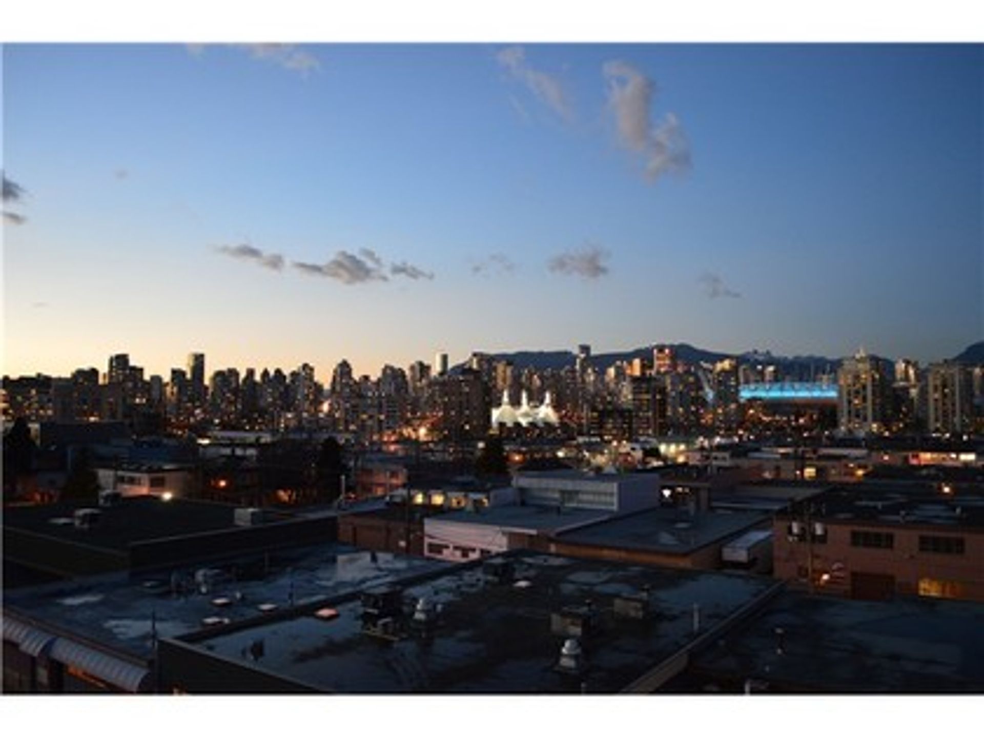 image-261131032-2-1 at 401 - 138 West 6th Avenue, Mount Pleasant VW, Vancouver West image-261131032-2-1 at 401 - 138 West 6th Avenue, Mount Pleasant VW, Vancouver West