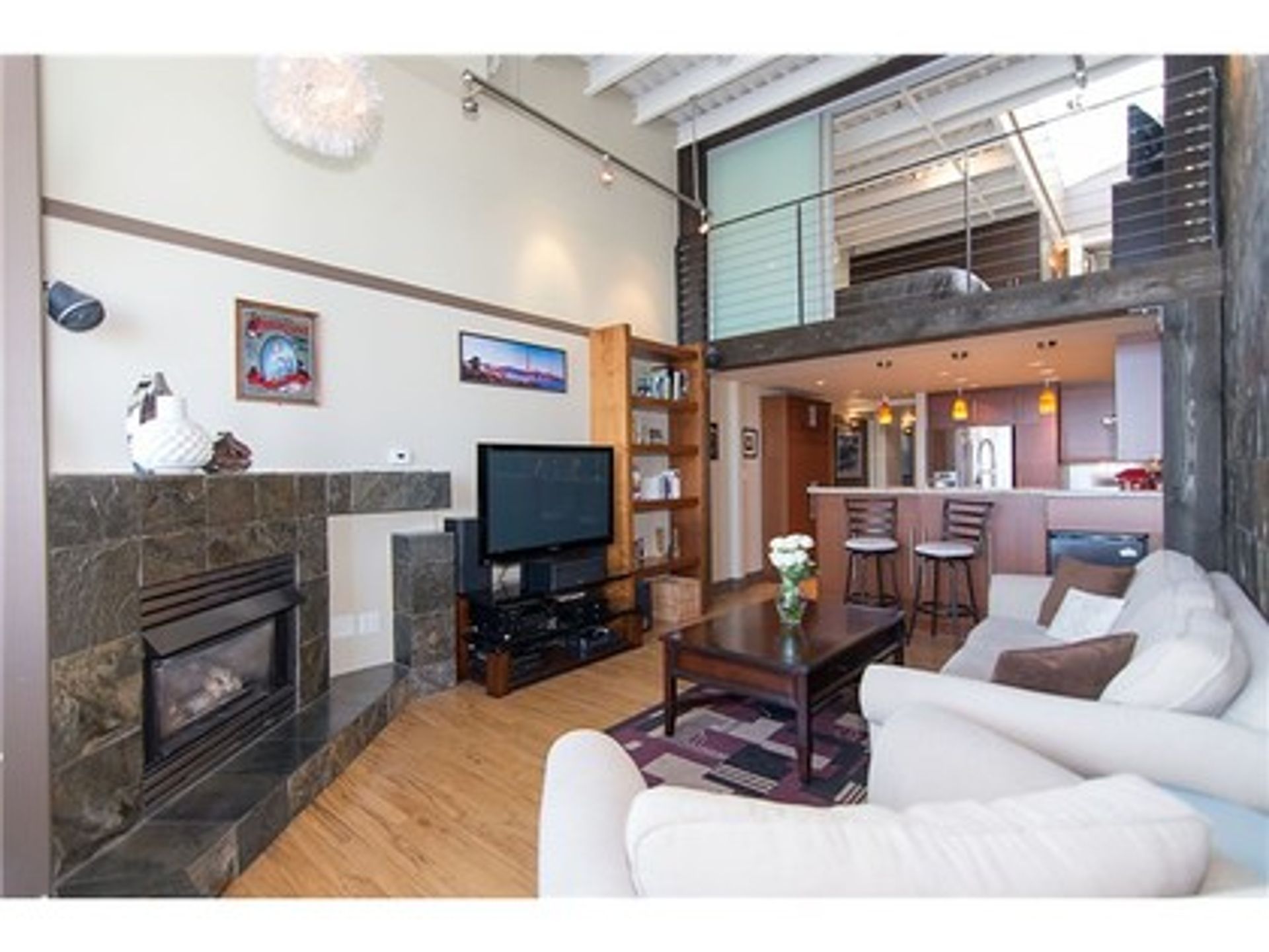 image-261131032-4-1 at 401 - 138 West 6th Avenue, Mount Pleasant VW, Vancouver West image-261131032-4-1 at 401 - 138 West 6th Avenue, Mount Pleasant VW, Vancouver West