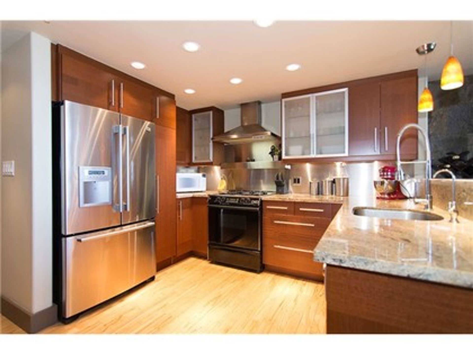 image-261131032-8-1 at 401 - 138 West 6th Avenue, Mount Pleasant VW, Vancouver West image-261131032-8-1 at 401 - 138 West 6th Avenue, Mount Pleasant VW, Vancouver West