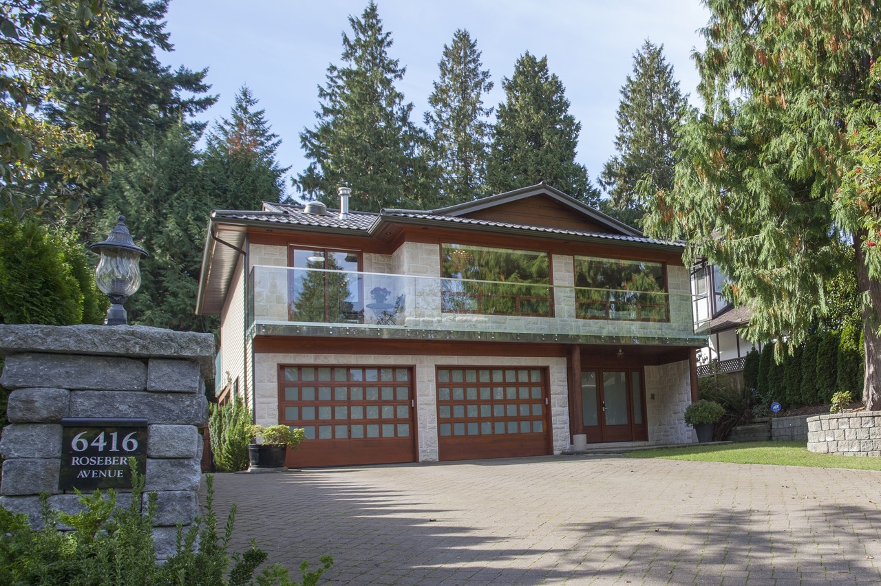 Exterior front - Completely renovated in 2010 at 6416  Ave, Horseshoe Bay WV, West Vancouver Exterior front - Completely renovated in 2010 at 6416  Ave, Horseshoe Bay WV, West Vancouver