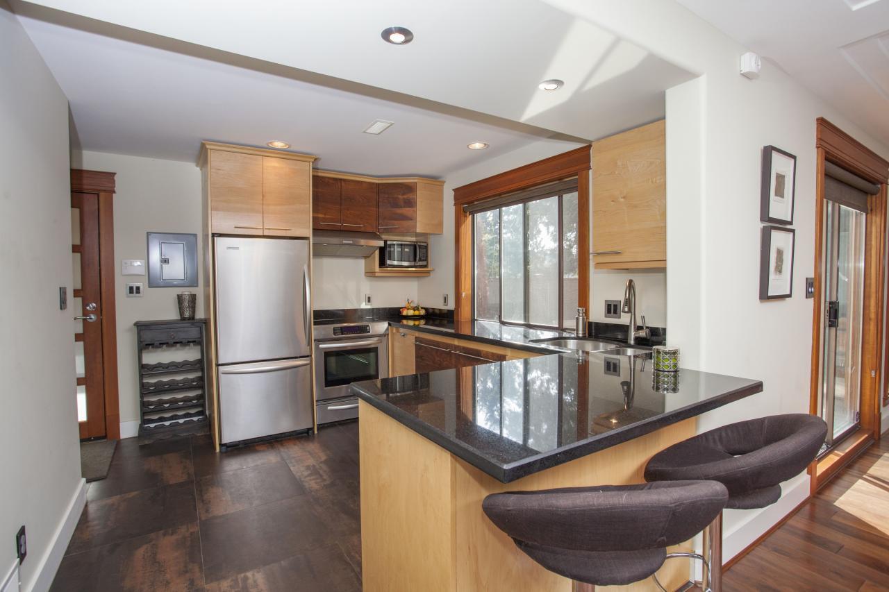 Ground-level Suite with Full Custom Kitchen at 6416  Ave, Horseshoe Bay WV, West Vancouver Ground-level Suite with Full Custom Kitchen at 6416  Ave, Horseshoe Bay WV, West Vancouver