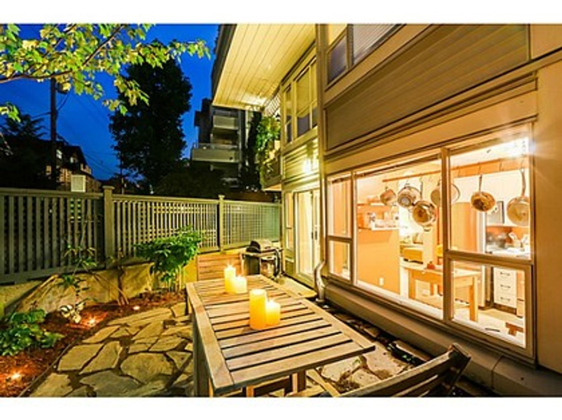 108 - 876 West 14th Avenue, Fairview VW, Vancouver West photo number 1 108 - 876 West 14th Avenue, Fairview VW, Vancouver West photo number 1