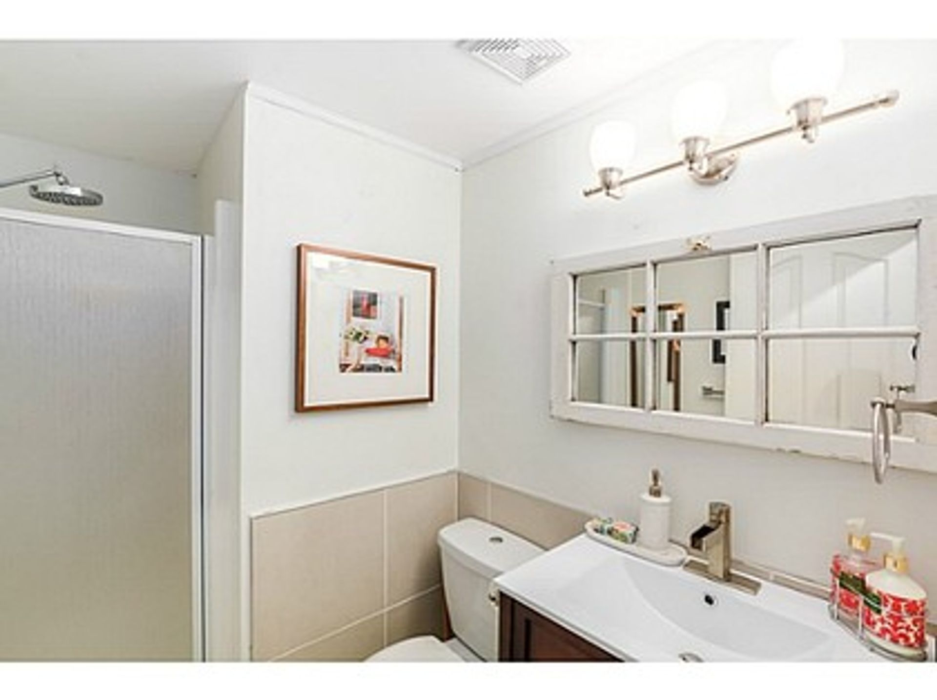 image-261184213-10-1 at 108 - 876 West 14th Avenue, Fairview VW, Vancouver West image-261184213-10-1 at 108 - 876 West 14th Avenue, Fairview VW, Vancouver West