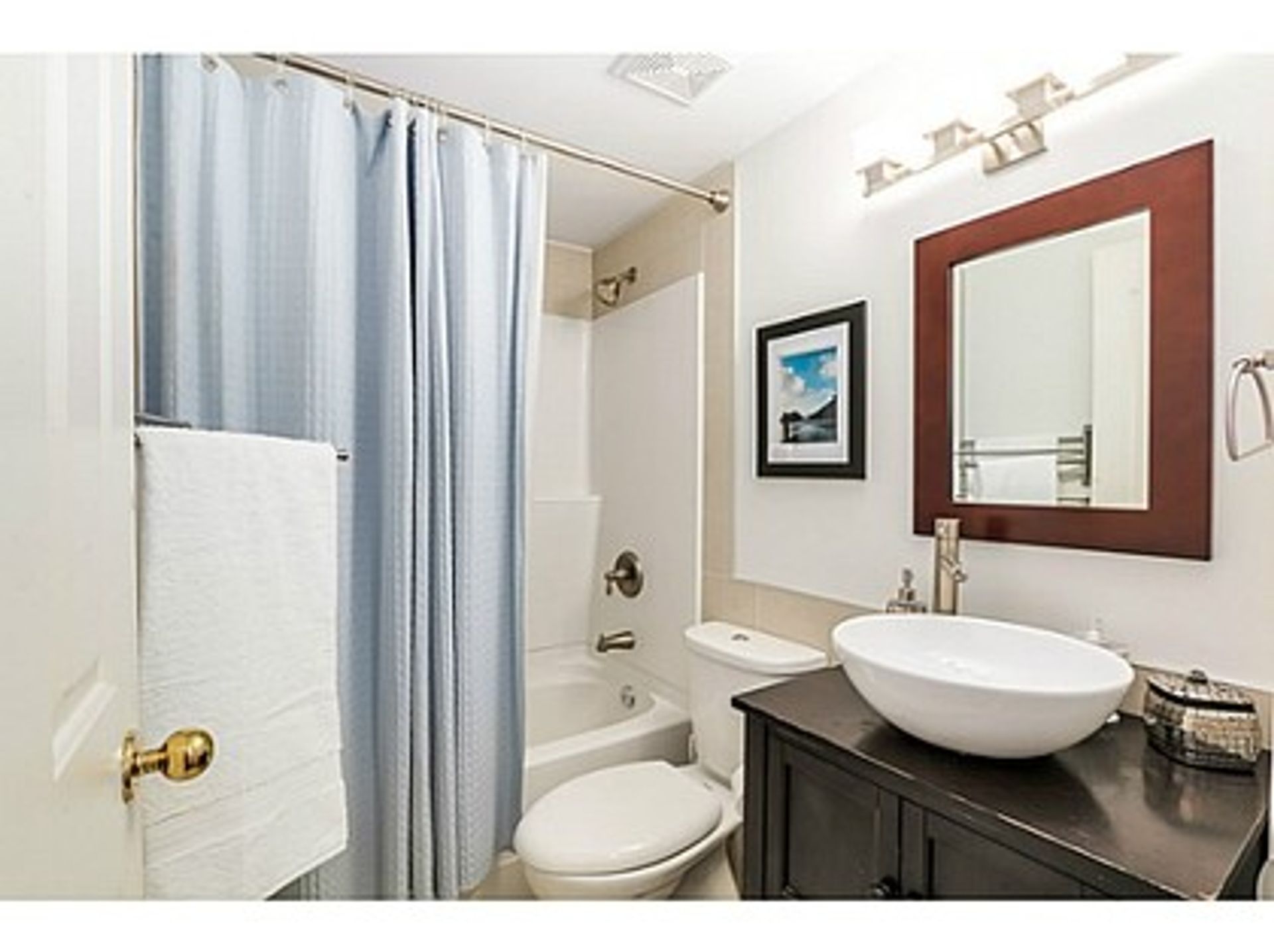 image-261184213-9-1 at 108 - 876 West 14th Avenue, Fairview VW, Vancouver West image-261184213-9-1 at 108 - 876 West 14th Avenue, Fairview VW, Vancouver West