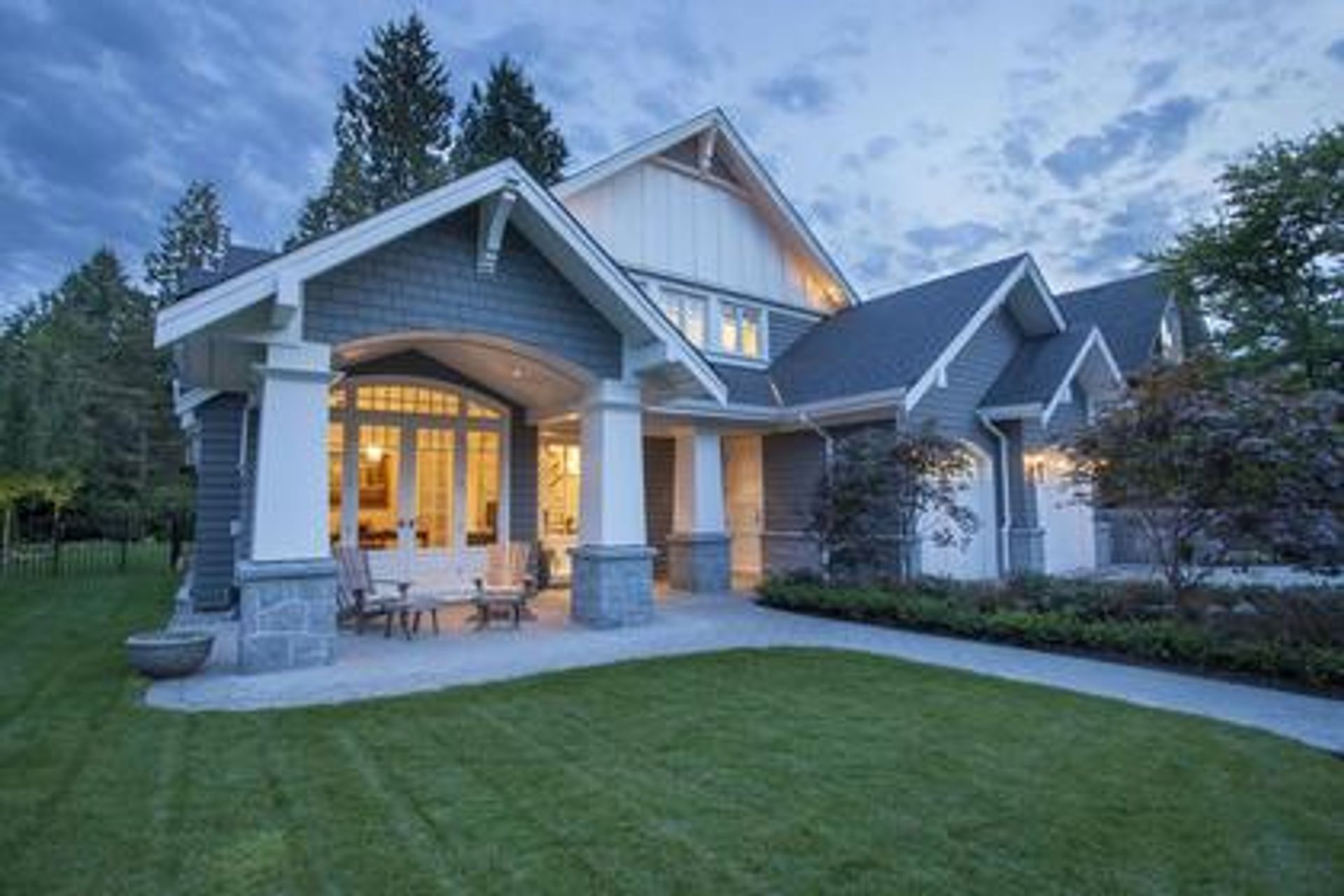 high98-1 at 2478 Kings, Dundarave, West Vancouver high98-1 at 2478 Kings, Dundarave, West Vancouver