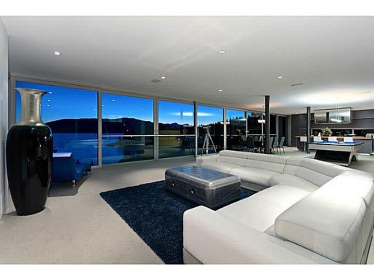 Living Room at 5535  Place, Eagle Harbour, West Vancouver Living Room at 5535  Place, Eagle Harbour, West Vancouver