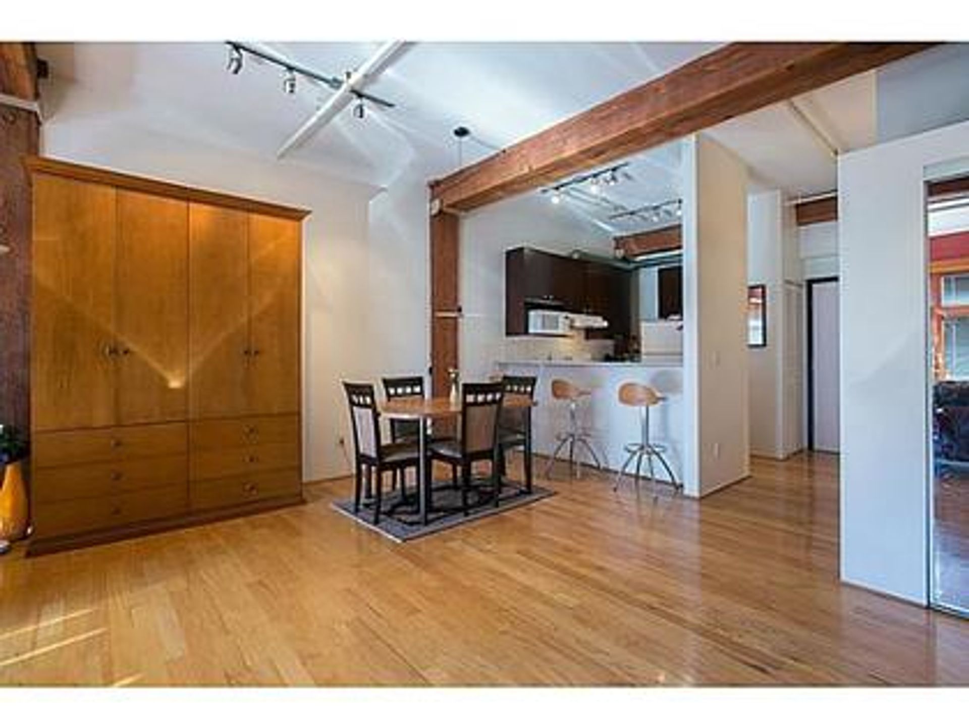 v102741530194-1 at 405 - 518 Beatty, Downtown VE, Vancouver East v102741530194-1 at 405 - 518 Beatty, Downtown VE, Vancouver East