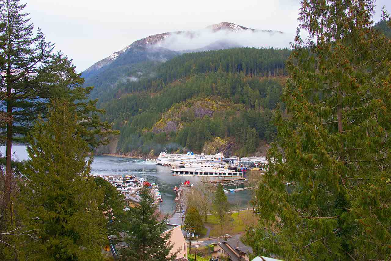 2 at 6612 Wellington Avenue, Horseshoe Bay WV, West Vancouver 2 at 6612 Wellington Avenue, Horseshoe Bay WV, West Vancouver
