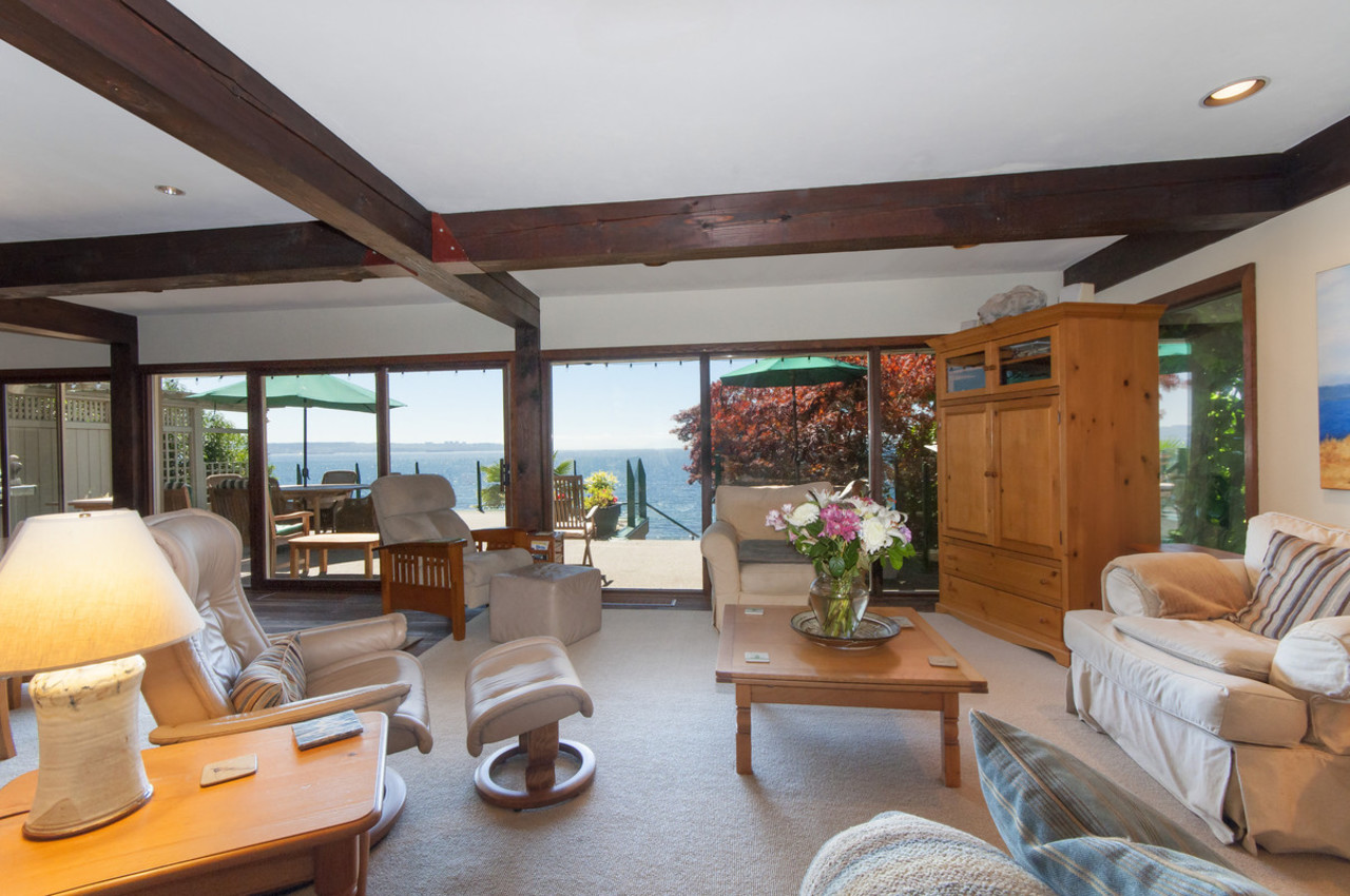 living at 3156 Travers Avenue, West Bay, West Vancouver living at 3156 Travers Avenue, West Bay, West Vancouver