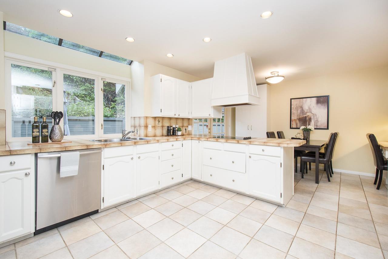 d1d2b73 at 5515 Parthenon Place, Eagle Harbour, West Vancouver d1d2b73 at 5515 Parthenon Place, Eagle Harbour, West Vancouver