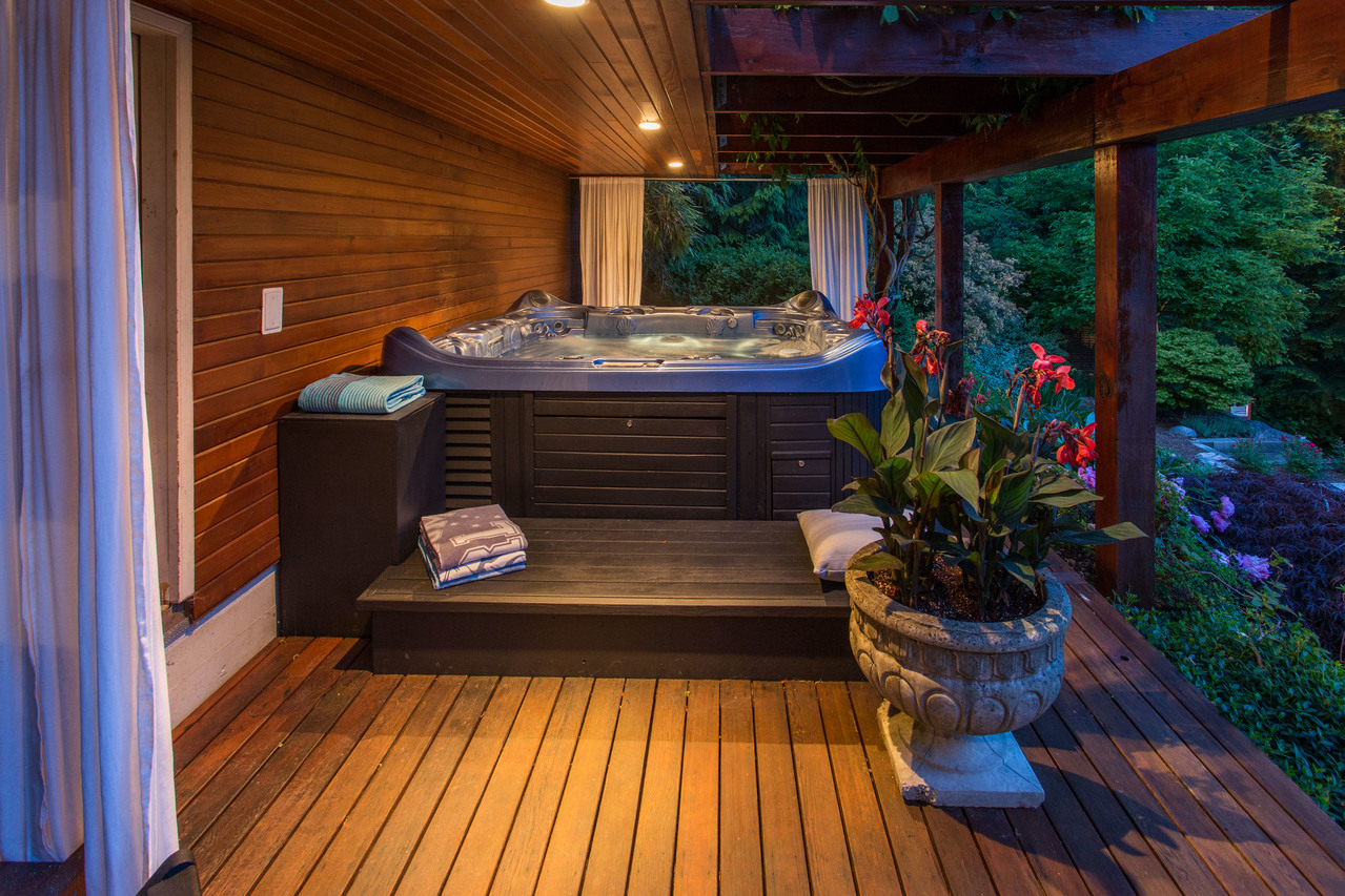 high-35 at 481 Craigmohr Drive, Glenmore, West Vancouver high-35 at 481 Craigmohr Drive, Glenmore, West Vancouver