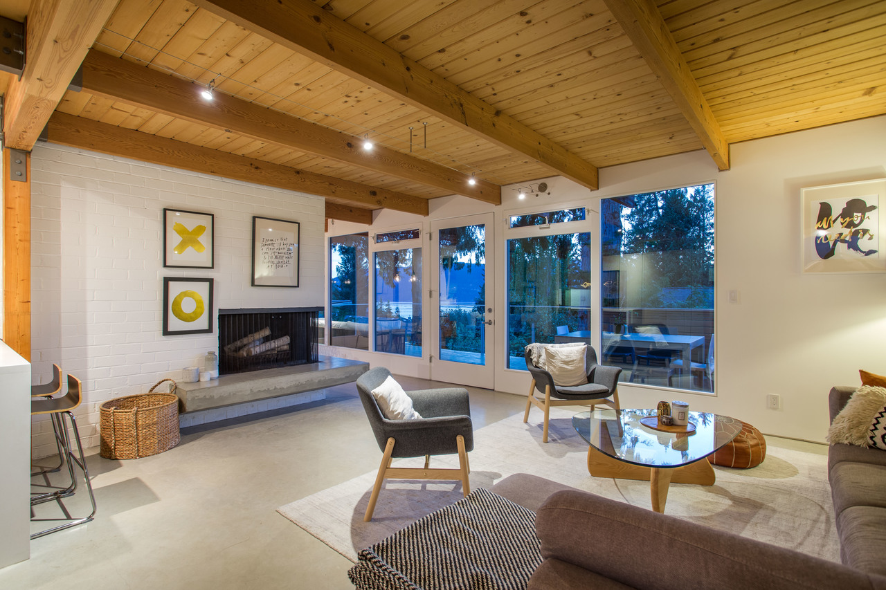 dusk-high-11 at 6450 Rosebery Avenue, Gleneagles, West Vancouver dusk-high-11 at 6450 Rosebery Avenue, Gleneagles, West Vancouver