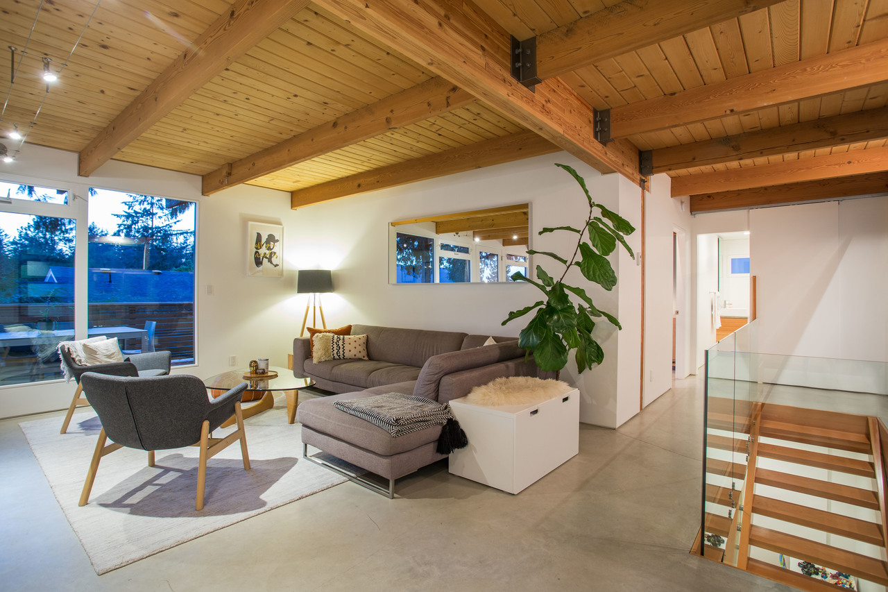 dusk-high-15 at 6450 Rosebery Avenue, Gleneagles, West Vancouver dusk-high-15 at 6450 Rosebery Avenue, Gleneagles, West Vancouver