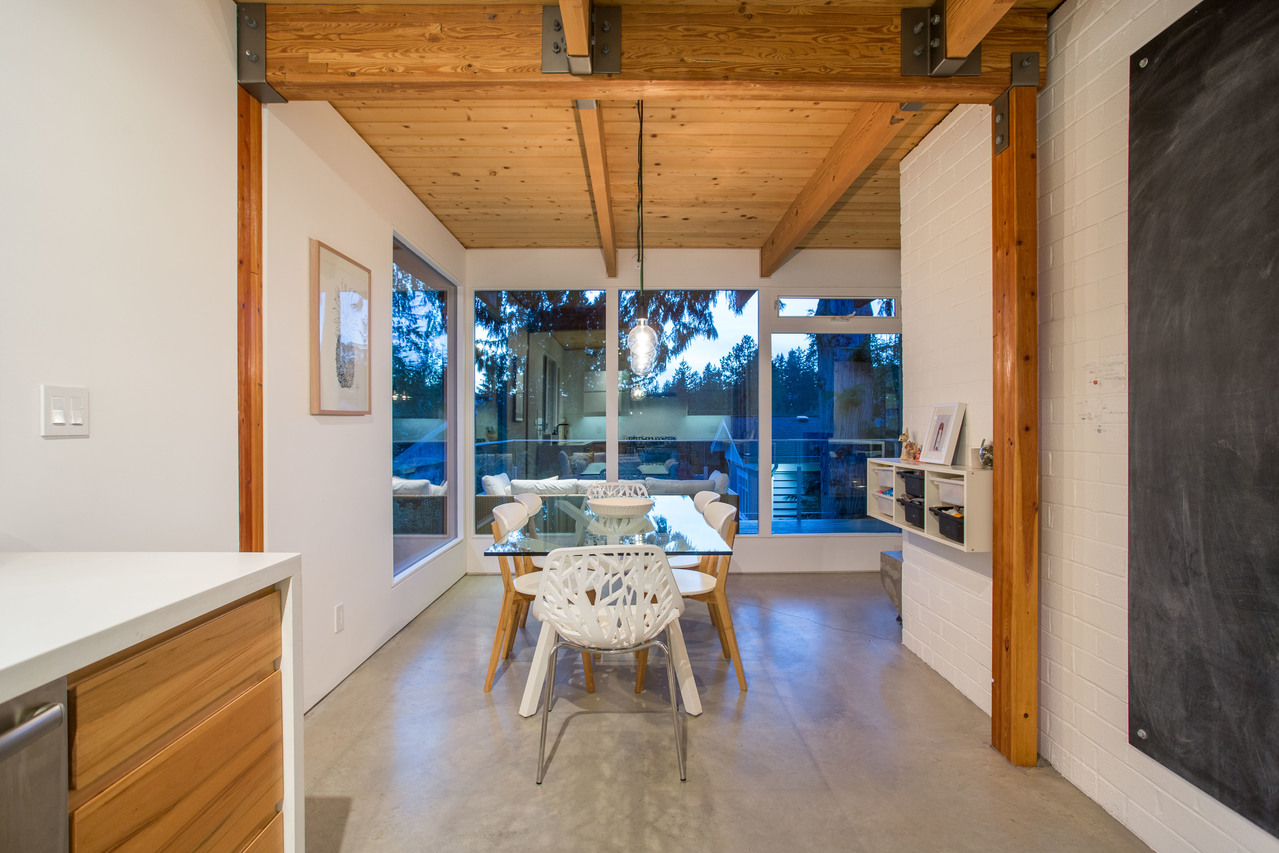 dusk-high-16 at 6450 Rosebery Avenue, Gleneagles, West Vancouver dusk-high-16 at 6450 Rosebery Avenue, Gleneagles, West Vancouver