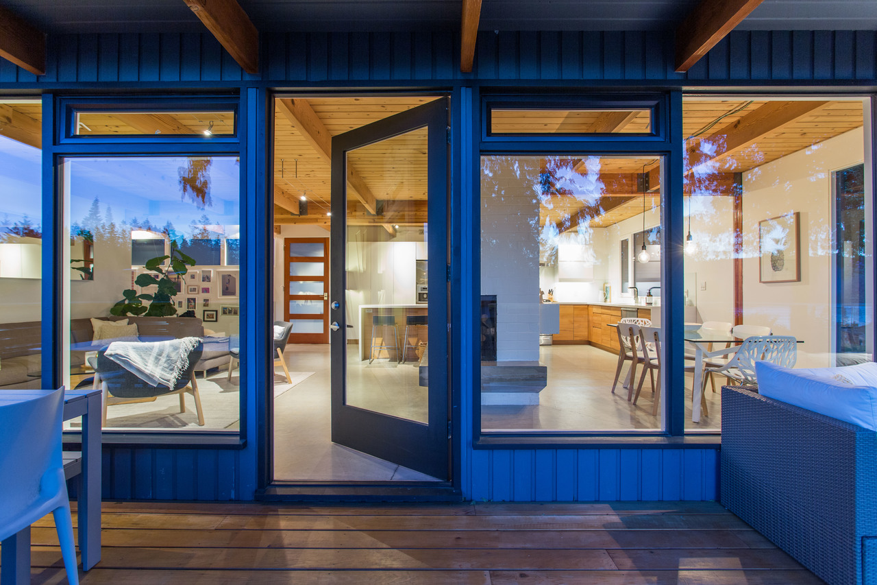 dusk-high-17 at 6450 Rosebery Avenue, Gleneagles, West Vancouver dusk-high-17 at 6450 Rosebery Avenue, Gleneagles, West Vancouver