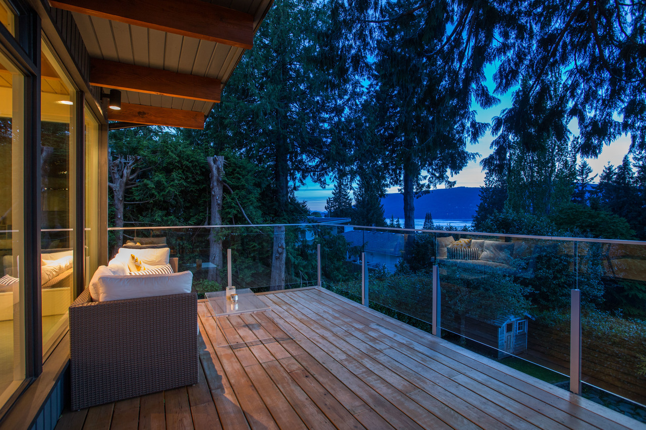 dusk-high-19 at 6450 Rosebery Avenue, Gleneagles, West Vancouver dusk-high-19 at 6450 Rosebery Avenue, Gleneagles, West Vancouver
