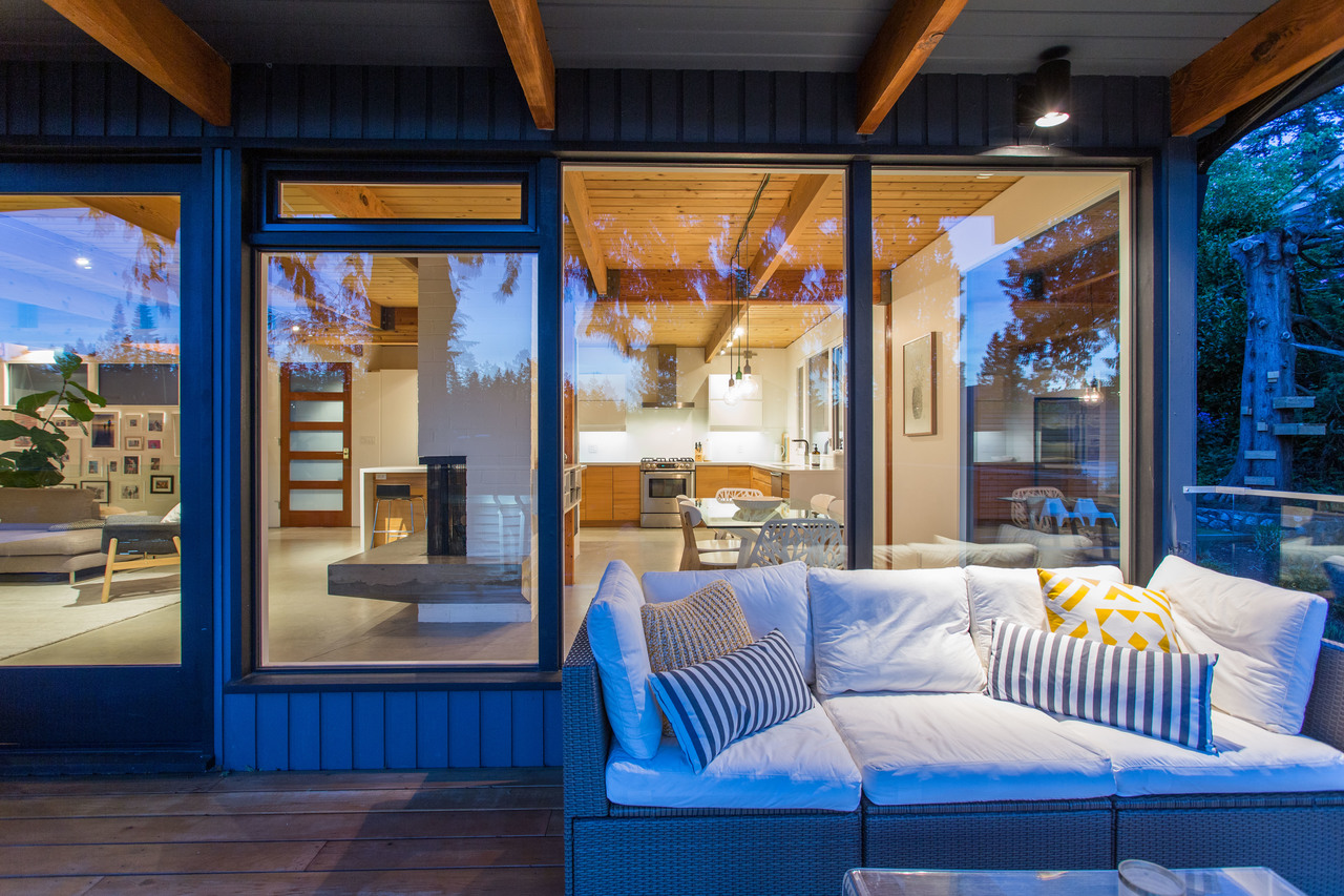 dusk-high-22 at 6450 Rosebery Avenue, Gleneagles, West Vancouver dusk-high-22 at 6450 Rosebery Avenue, Gleneagles, West Vancouver