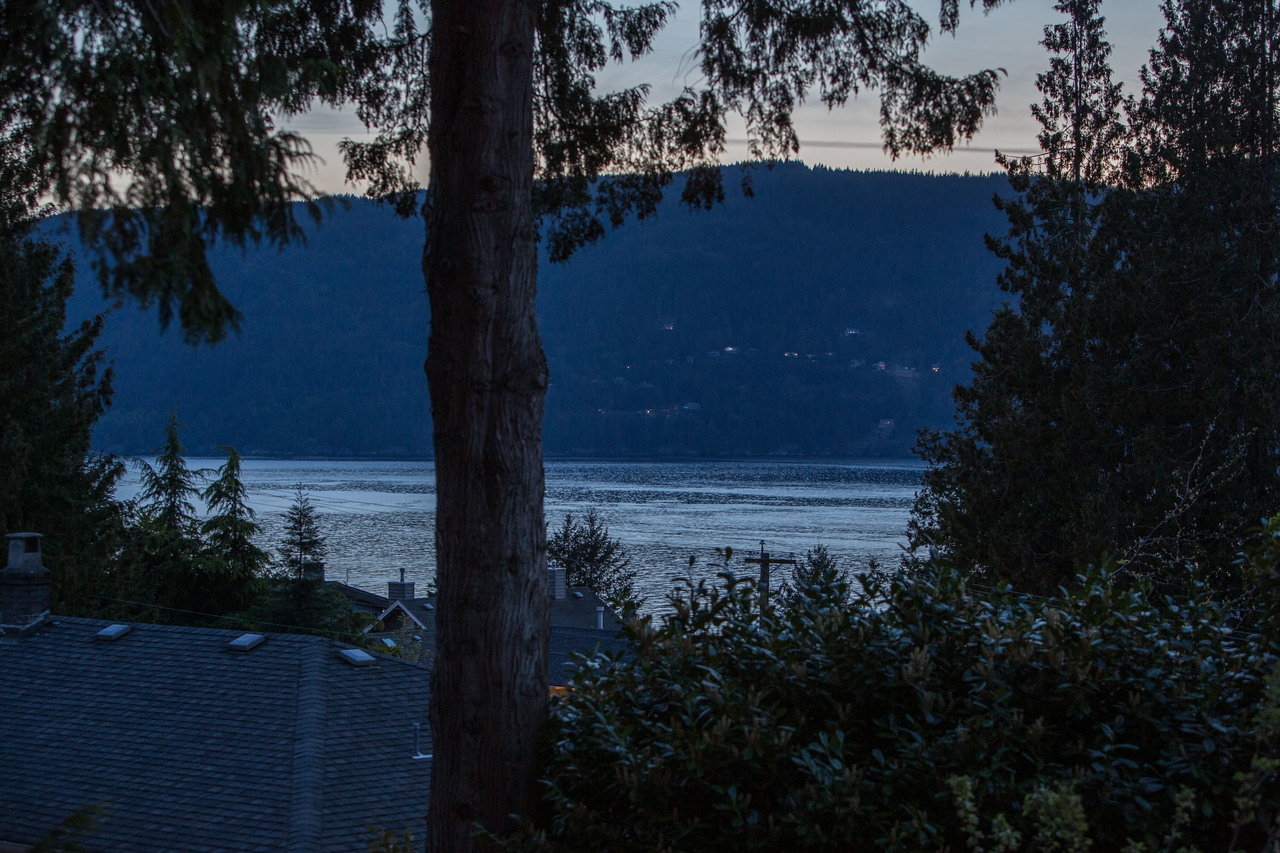 dusk-high-26 at 6450 Rosebery Avenue, Gleneagles, West Vancouver dusk-high-26 at 6450 Rosebery Avenue, Gleneagles, West Vancouver