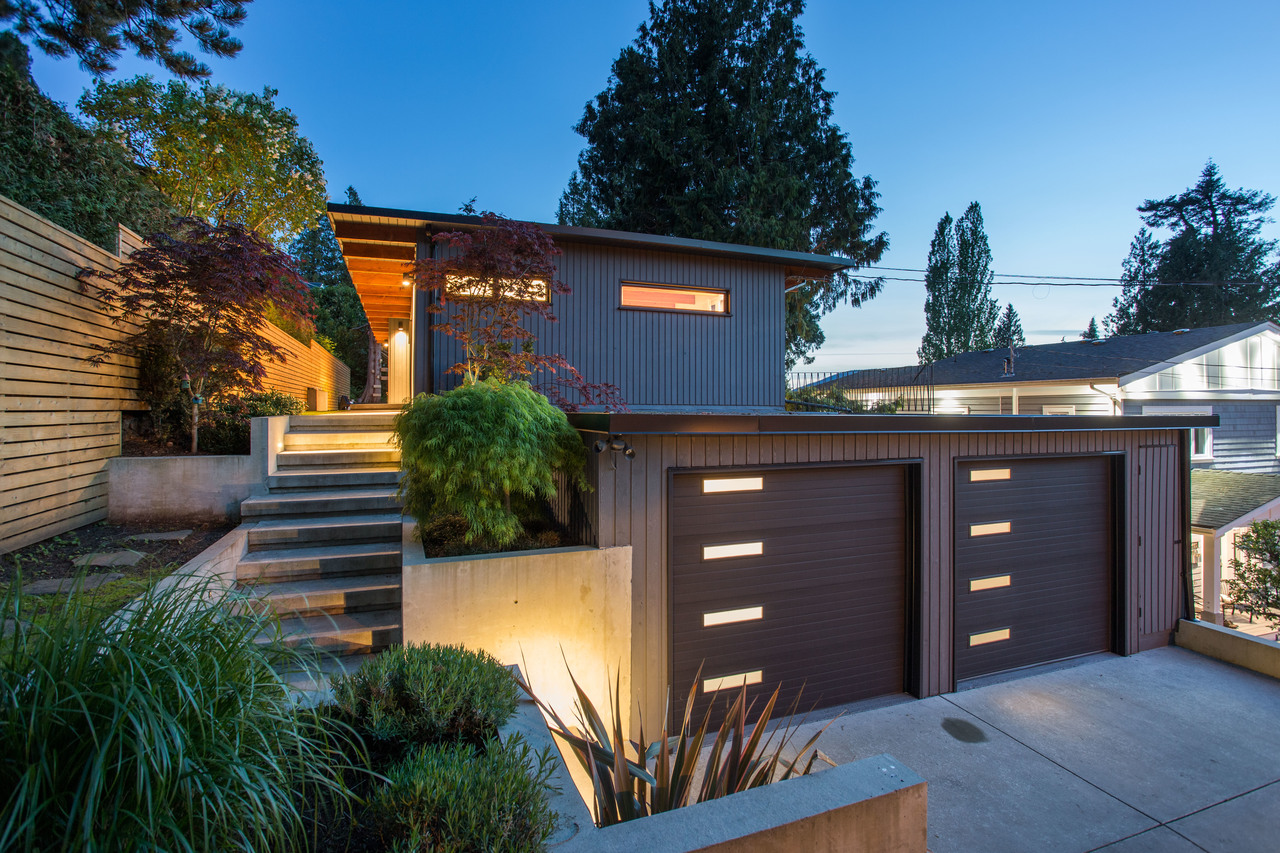 dusk-high-31 at 6450 Rosebery Avenue, Gleneagles, West Vancouver dusk-high-31 at 6450 Rosebery Avenue, Gleneagles, West Vancouver