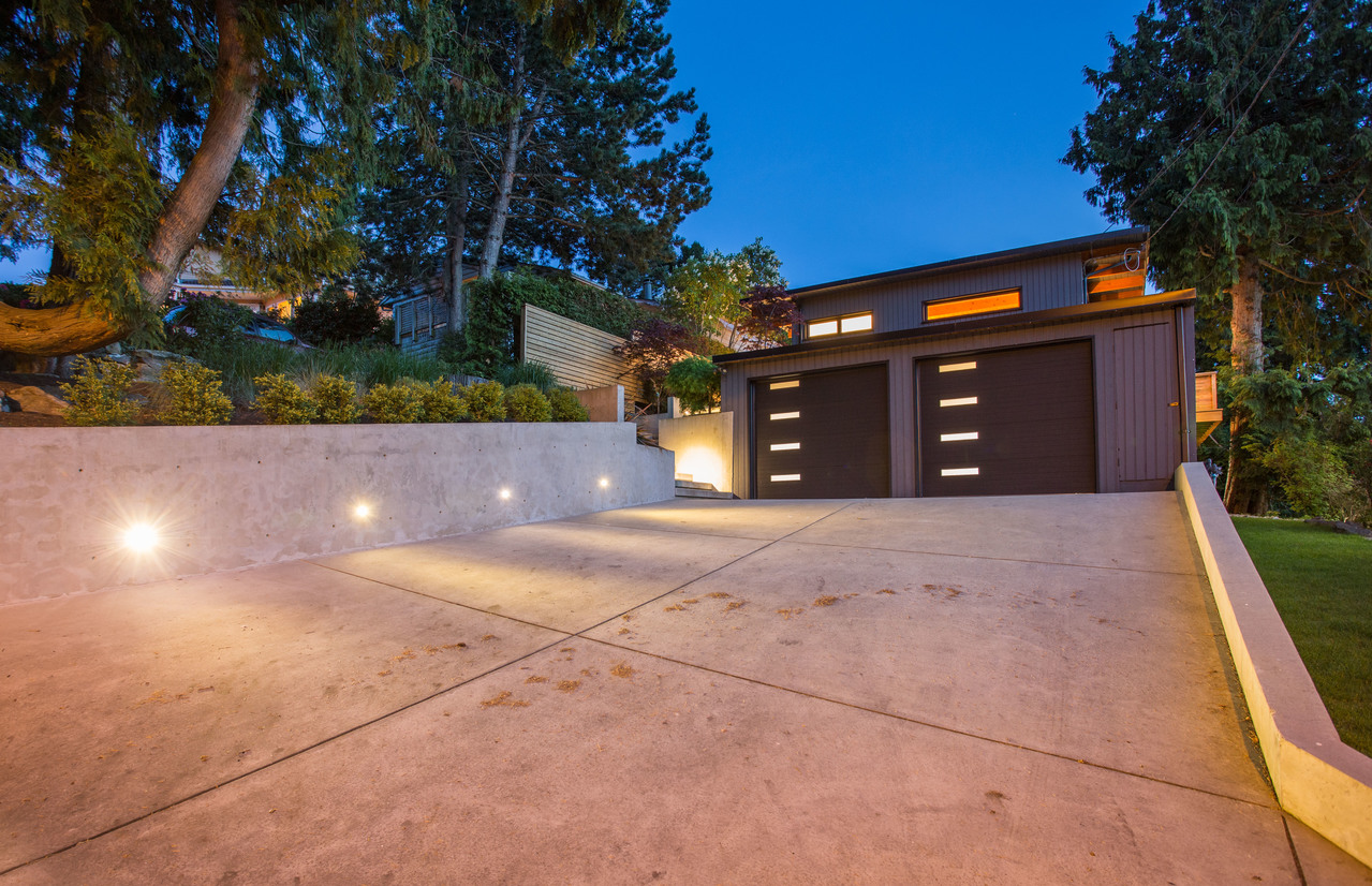 dusk-high-32 at 6450 Rosebery Avenue, Gleneagles, West Vancouver dusk-high-32 at 6450 Rosebery Avenue, Gleneagles, West Vancouver